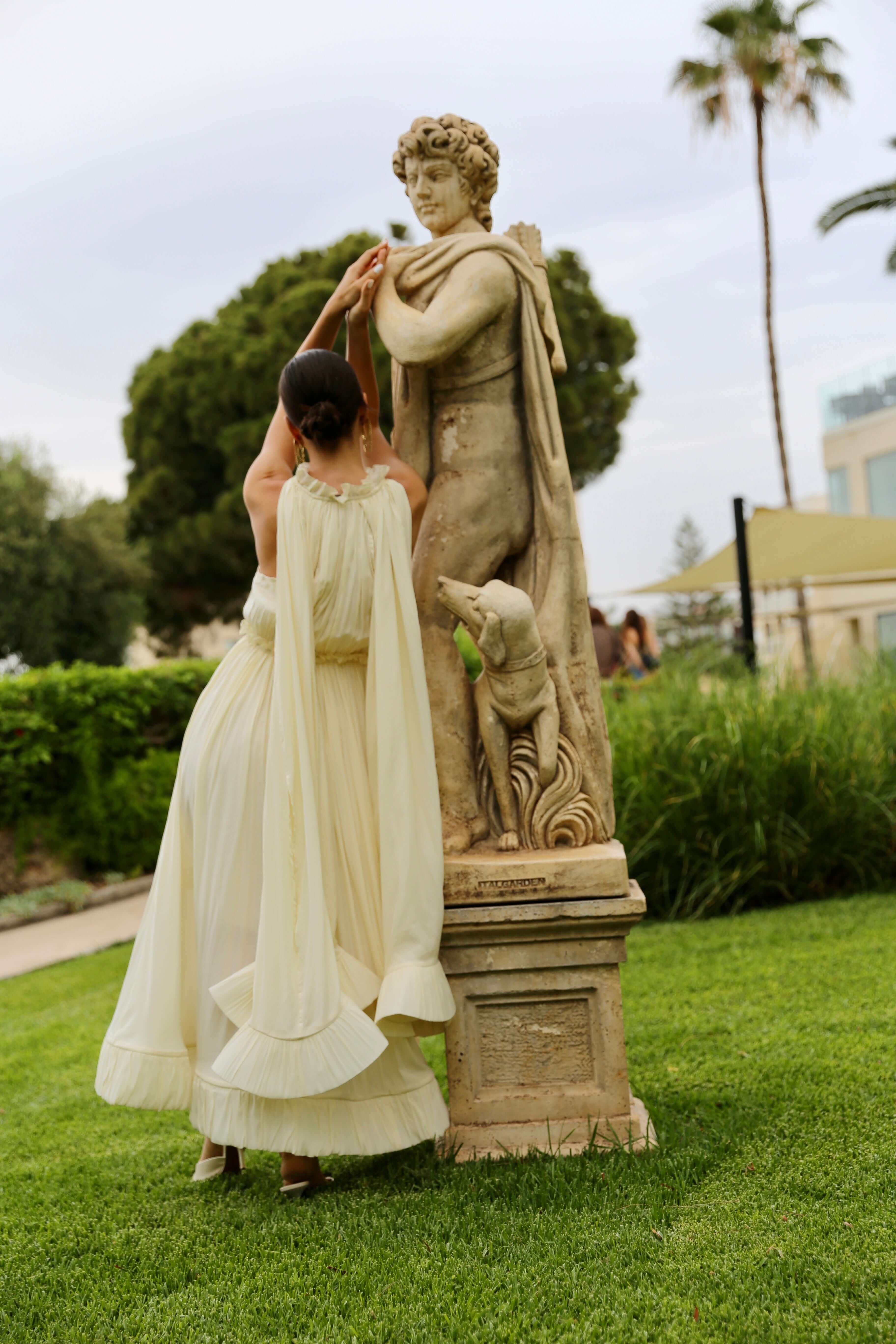 Rochie Midi cu Volane Supradimensionate, Ivory, Sonata