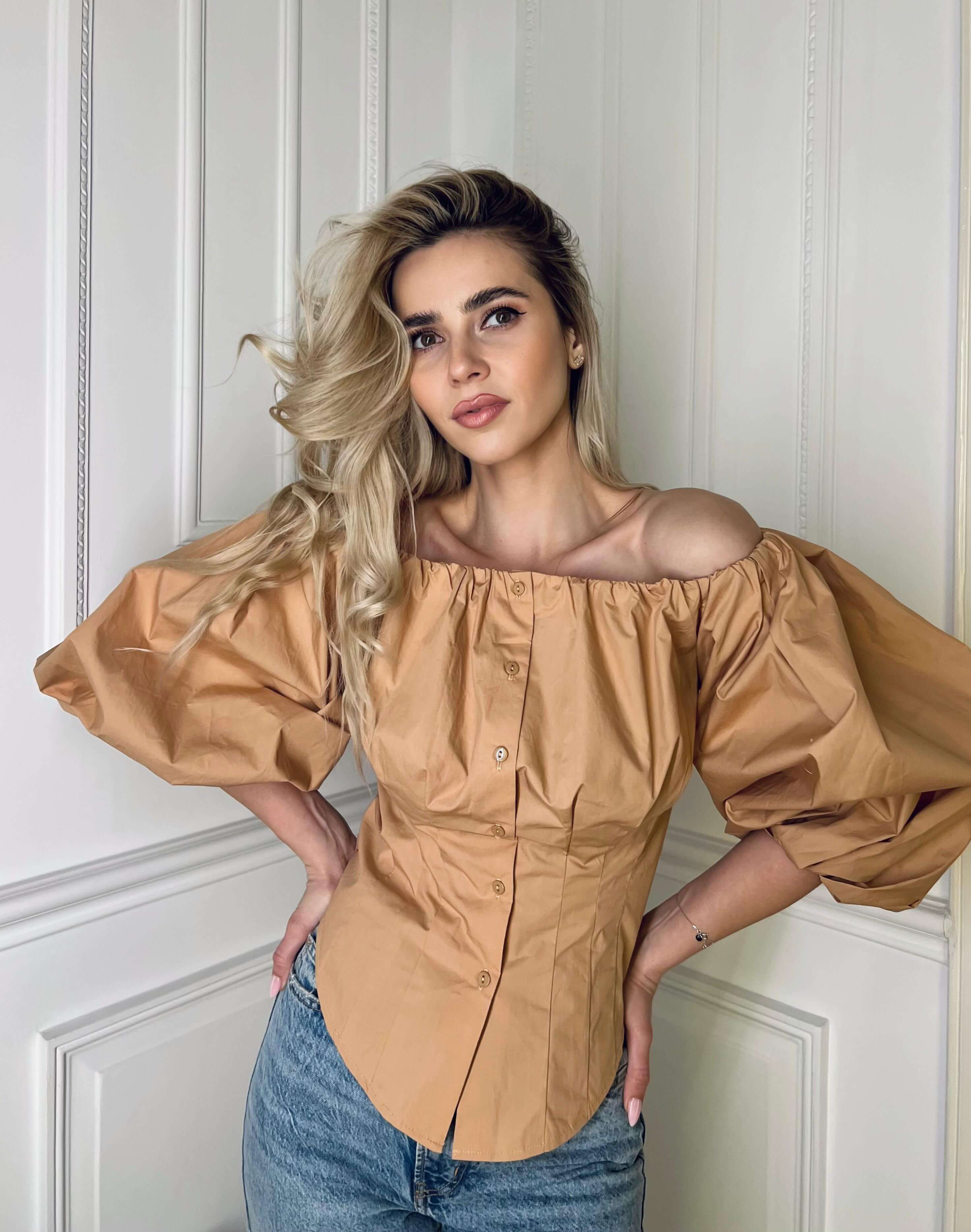 Camasa cu Umeri Goi, Maro, Ursa