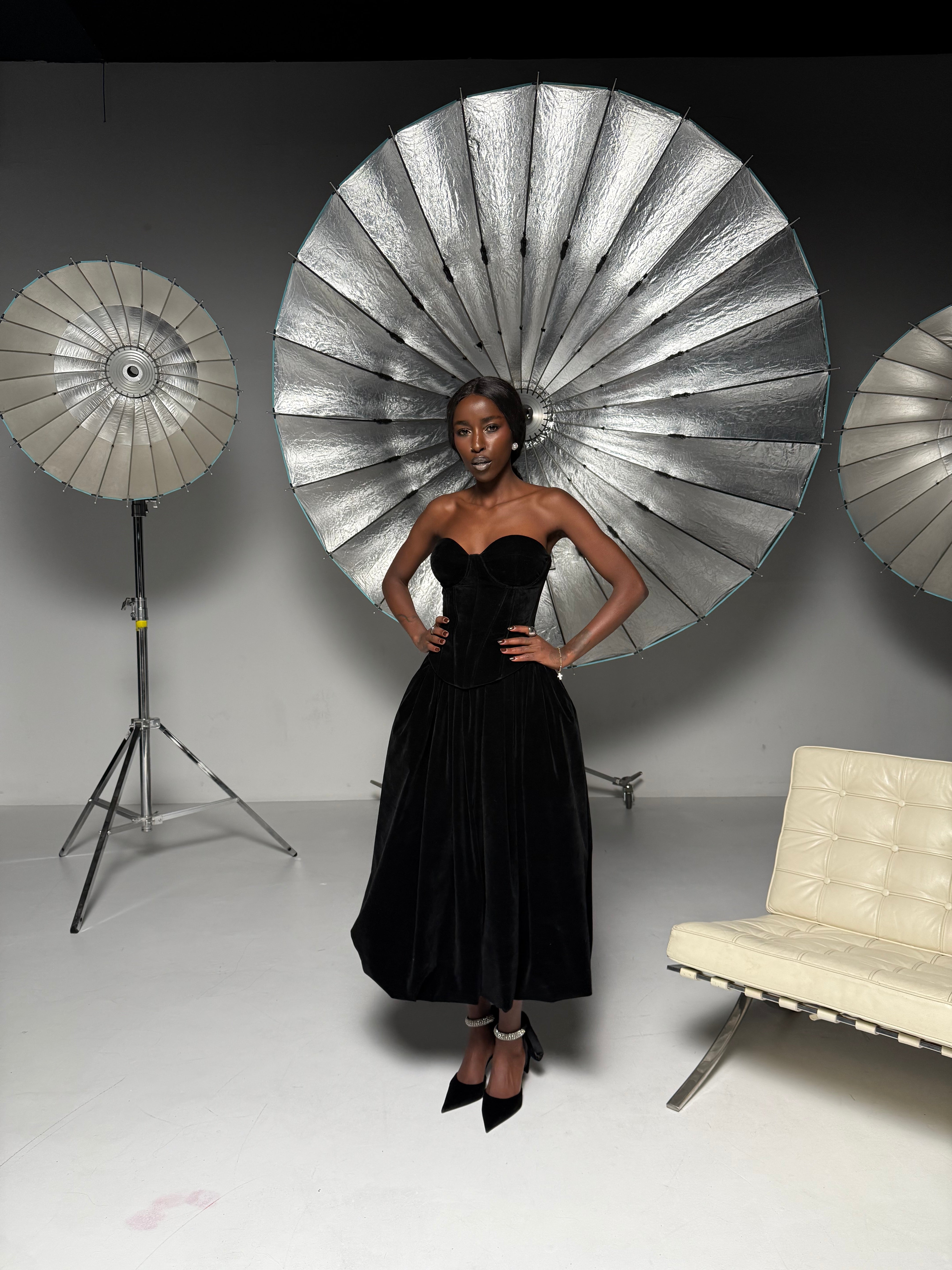 Fusta catifea tip balon midi, Veda,Neagra