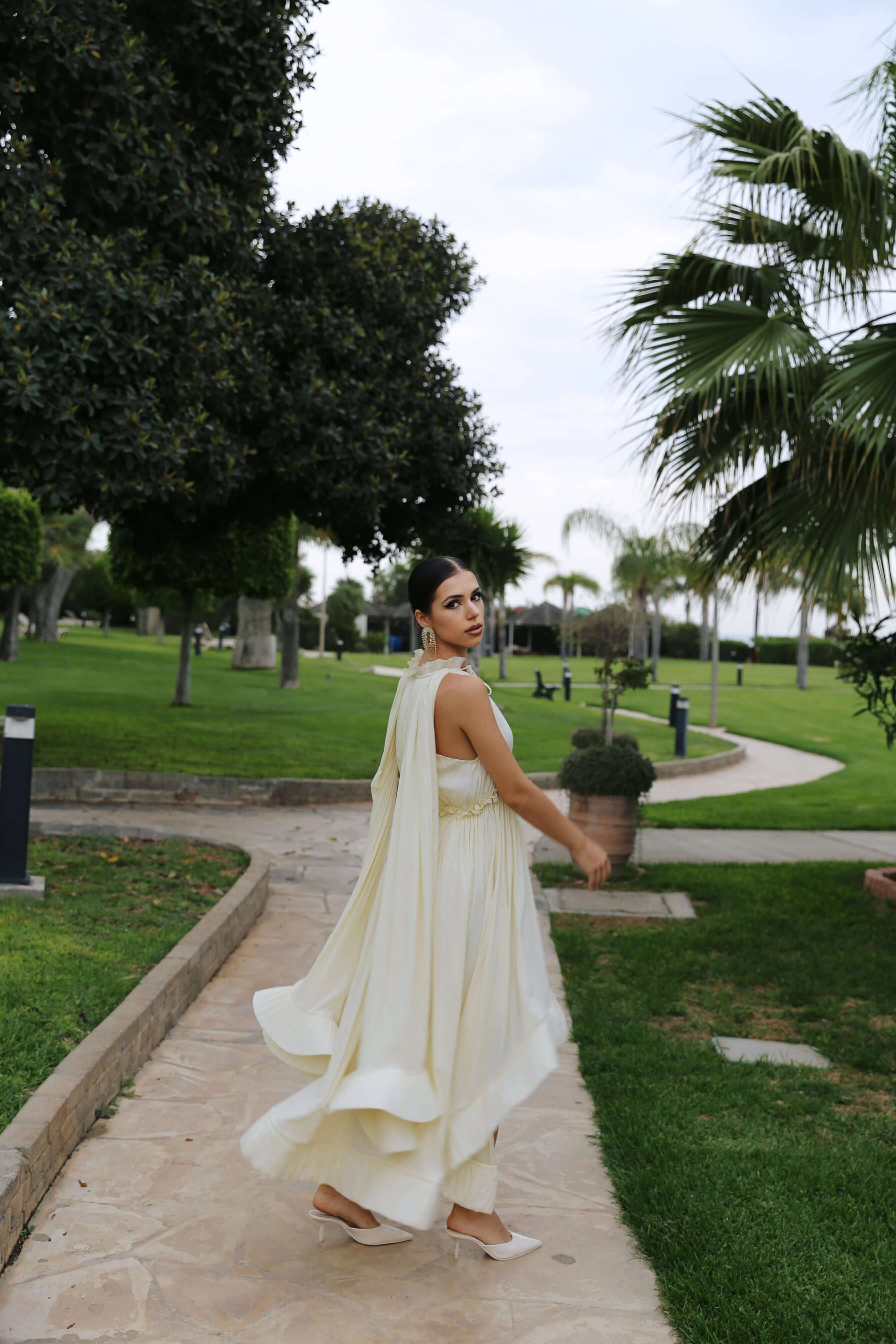 Rochie Midi cu Volane Supradimensionate, Ivory, Sonata