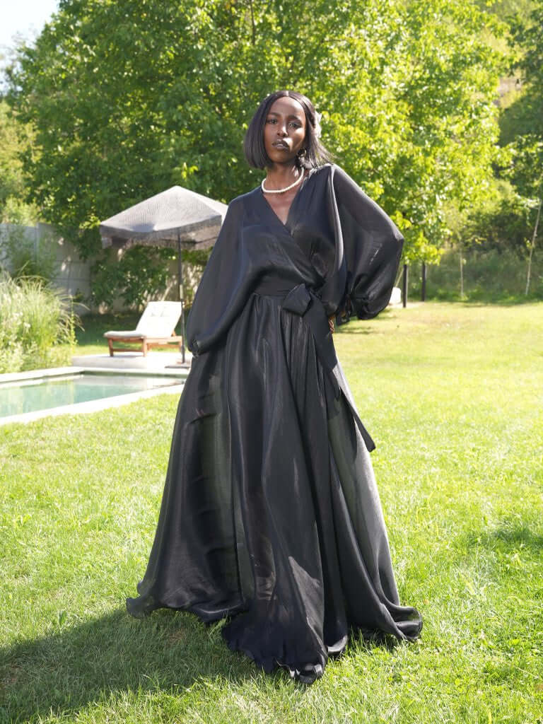 Rochie Maxi cu Volum, Neagra, Noir Enigma