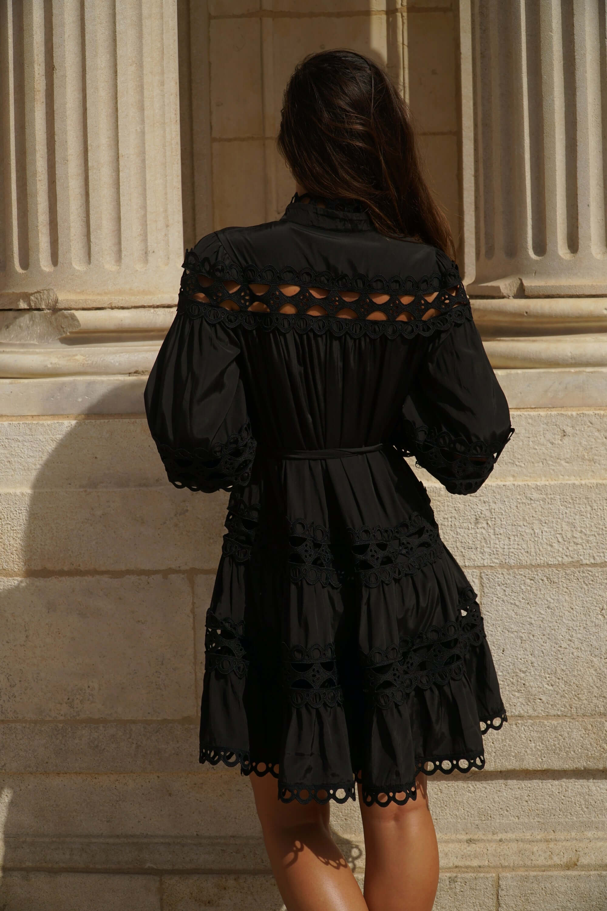 rochie neagra scurta broderie