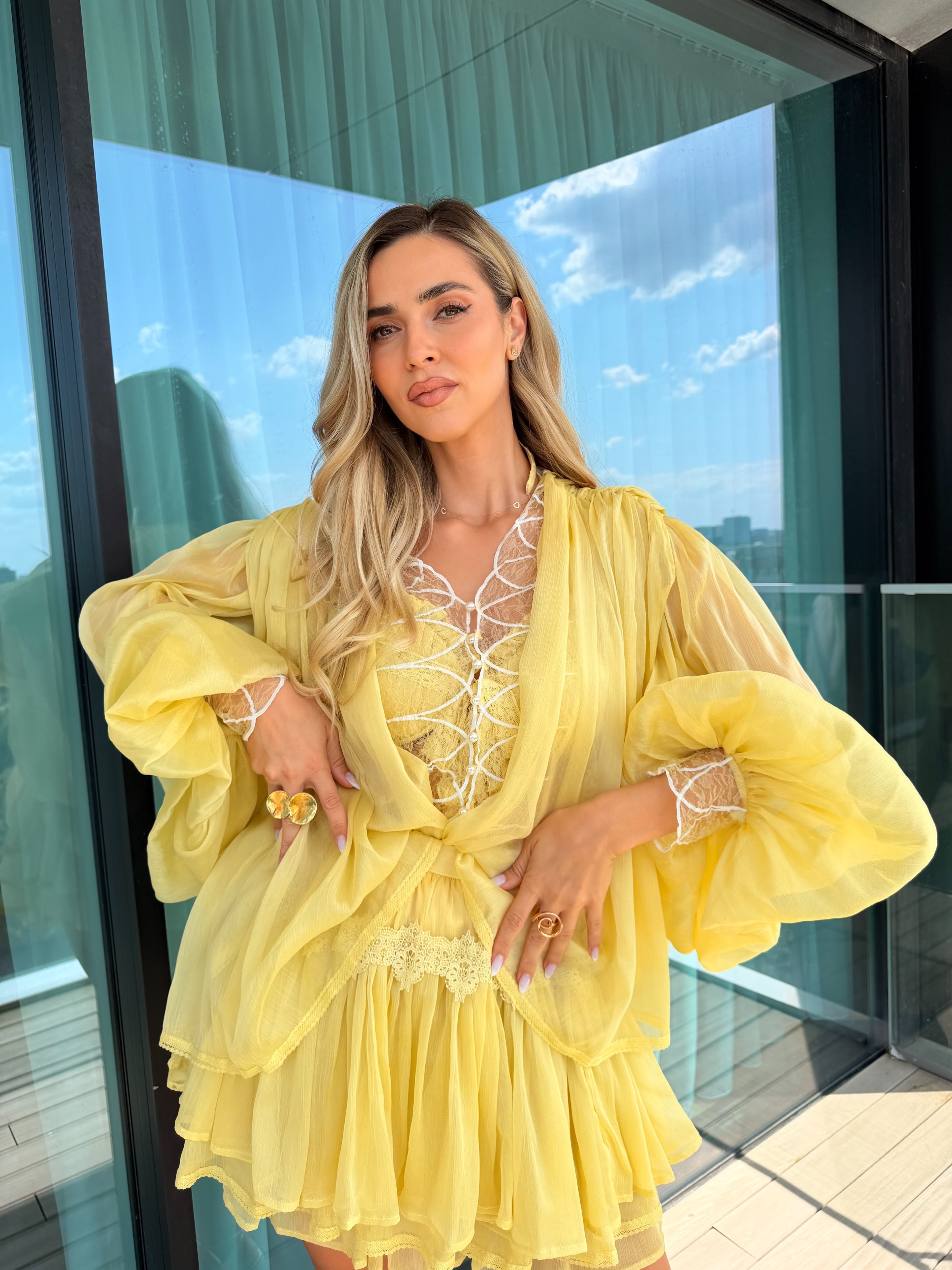Set Celestine Buttercream , Cămașă cu Mâneci Ample și Fustă Pantalon