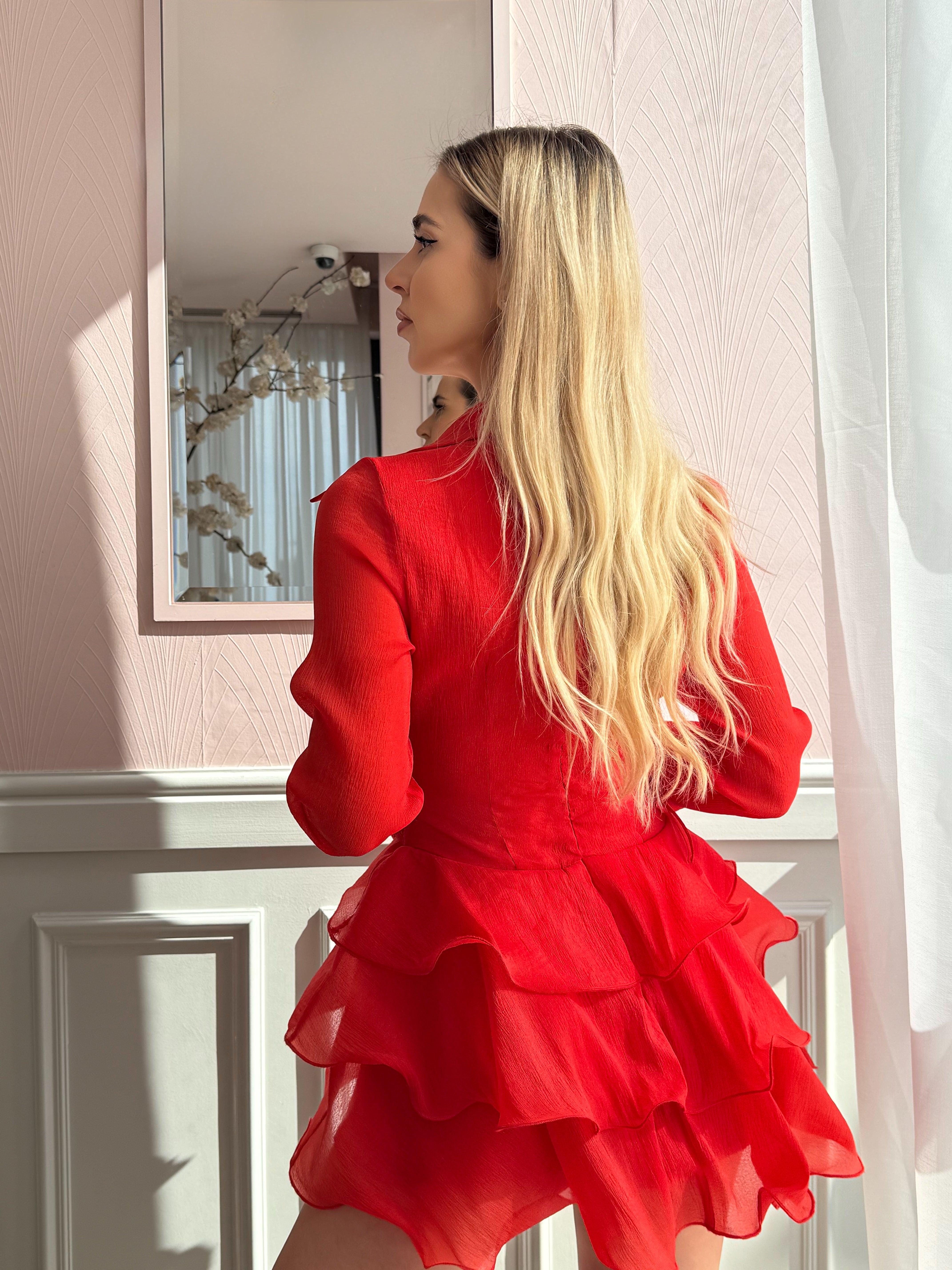 Rochie mini din voal roșu cu volane romantice și trandafir sculptural, Rosalie