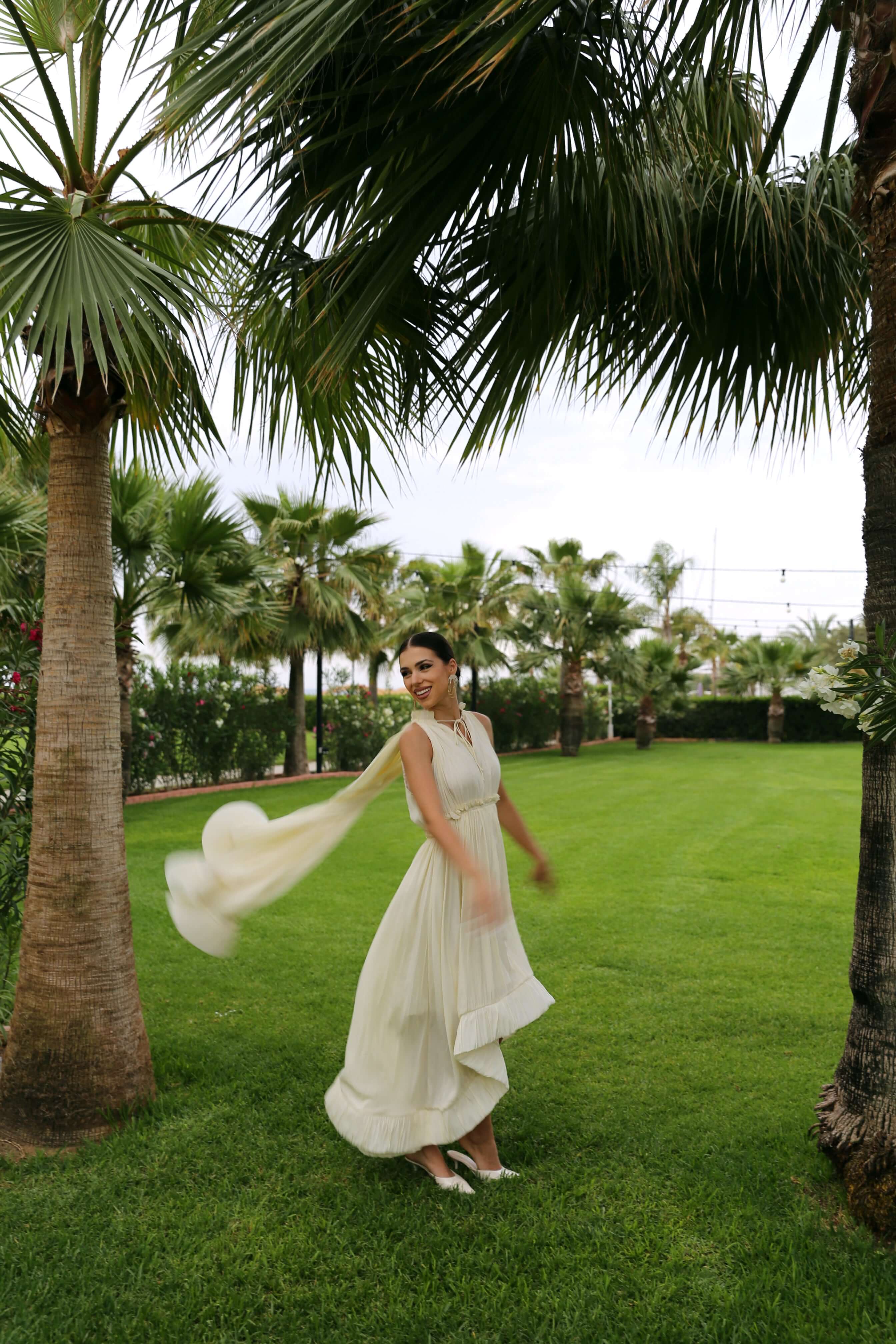 Rochie Midi cu Volane Supradimensionate, Ivory, Sonata