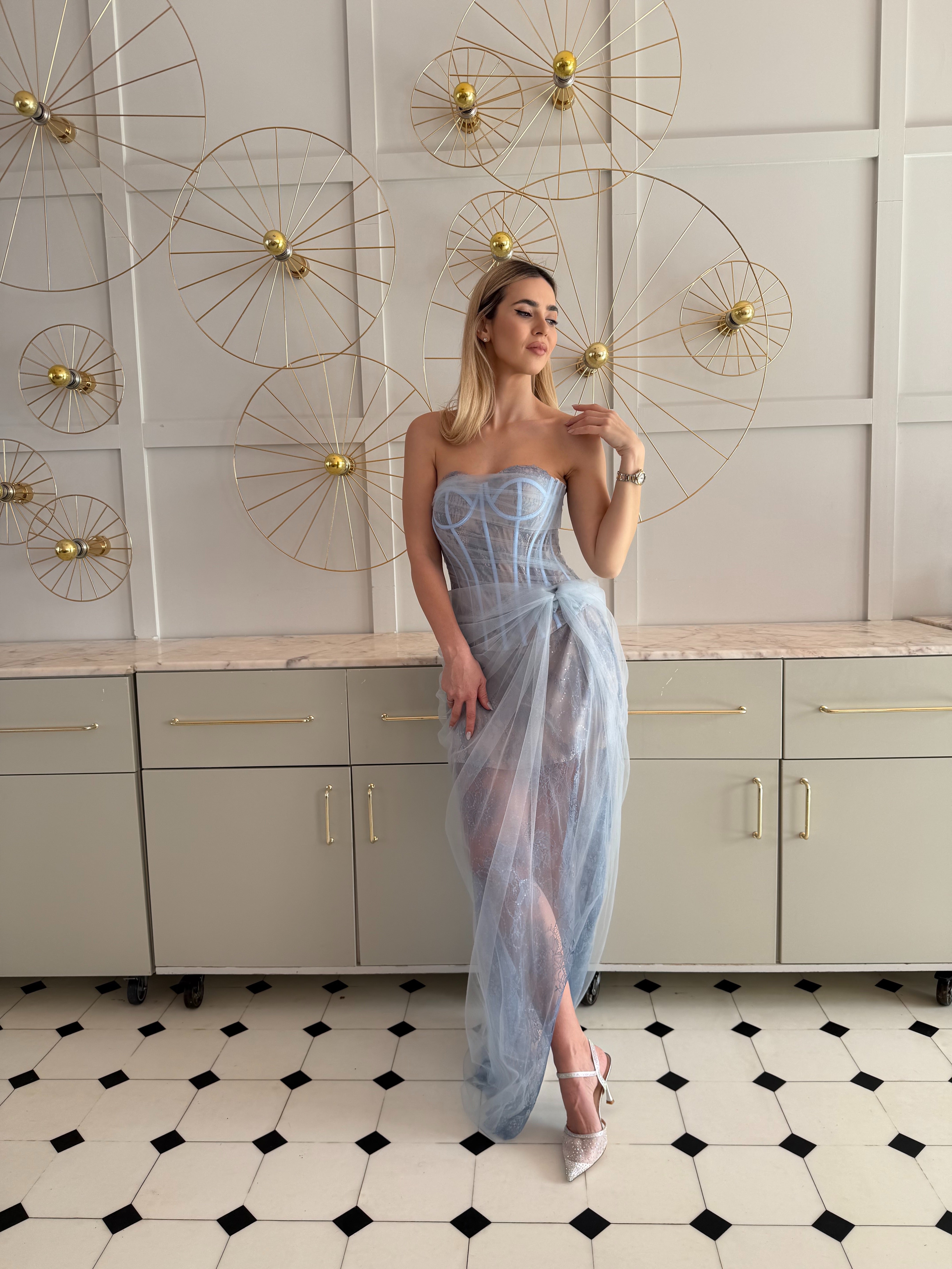 Rochie din tulle bleu cu corset structurat și dantelă cu micro particule strălucitoare,Azurine