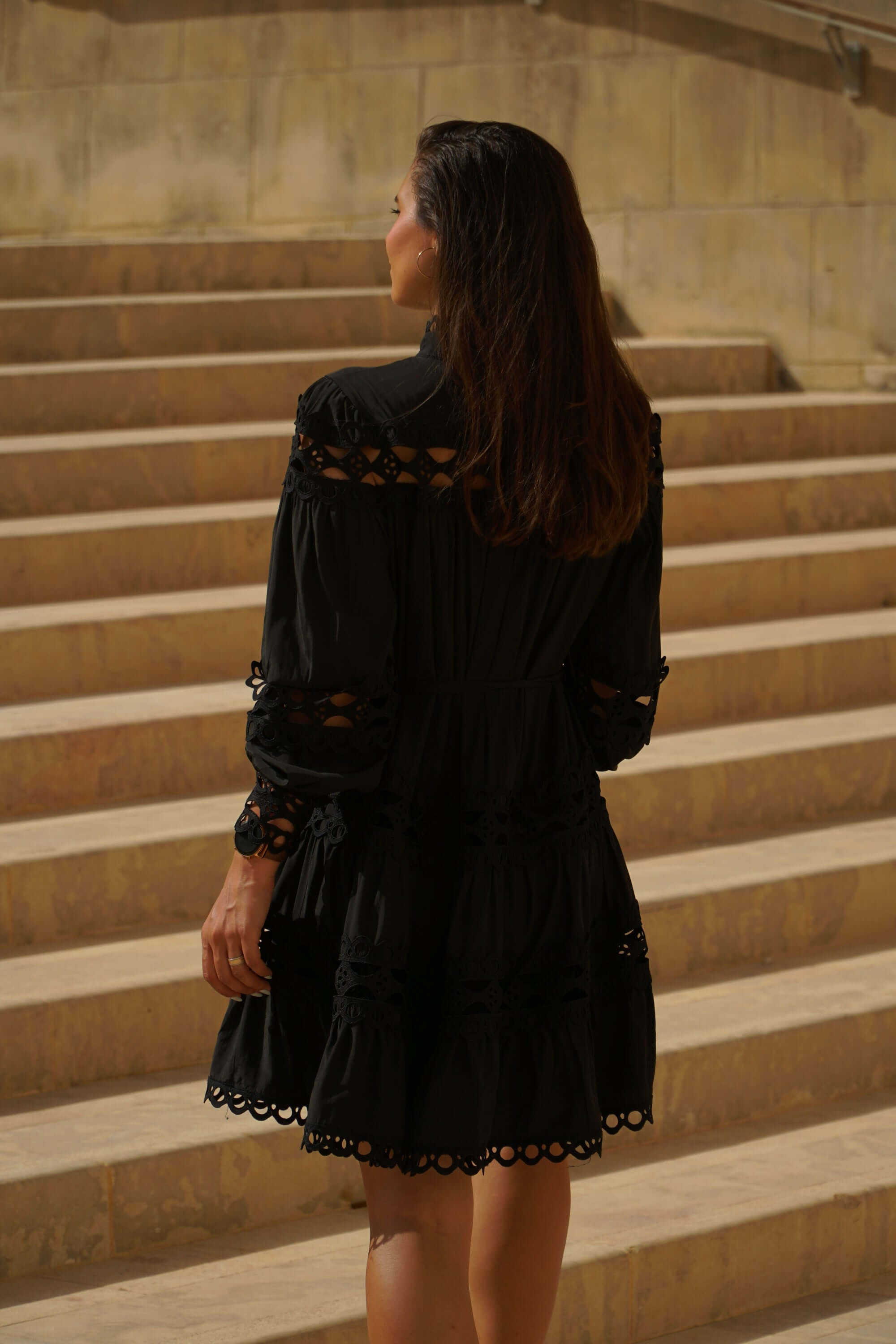 rochie neagra scurta broderie