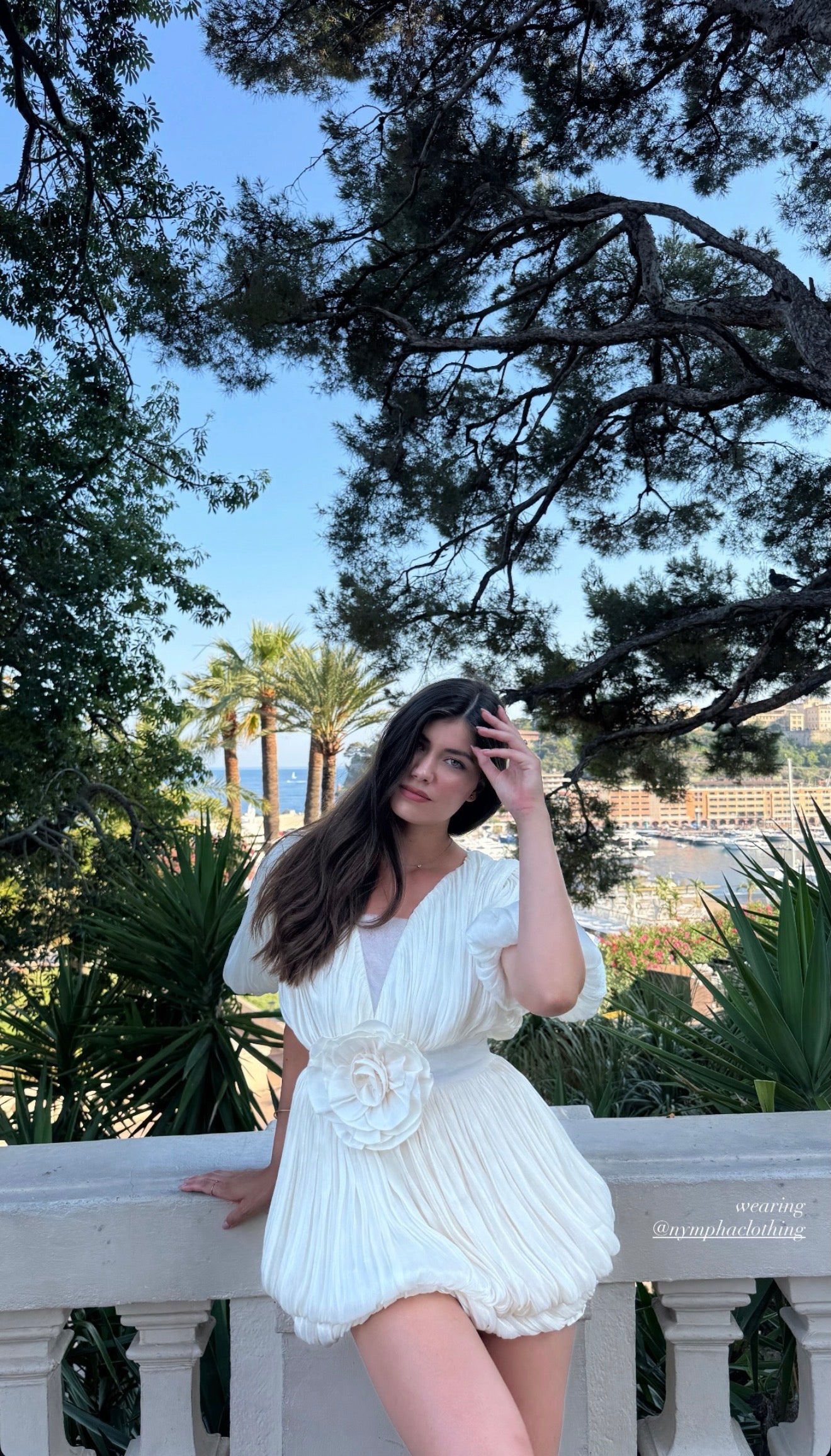 Rochie mini ivoire plisată cu floare la talie, Camille Ivoire