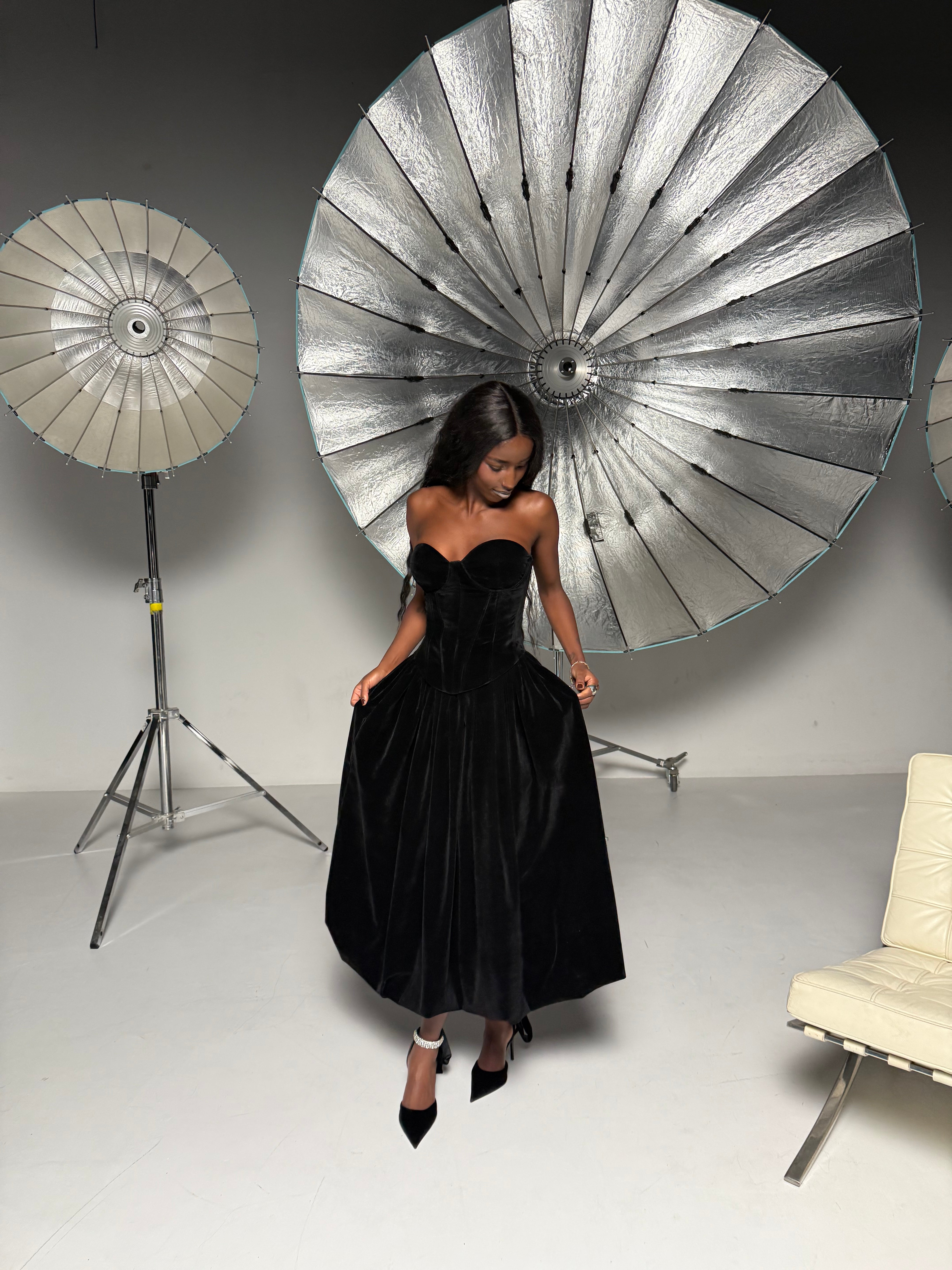 Fusta catifea tip balon midi, Veda,Neagra