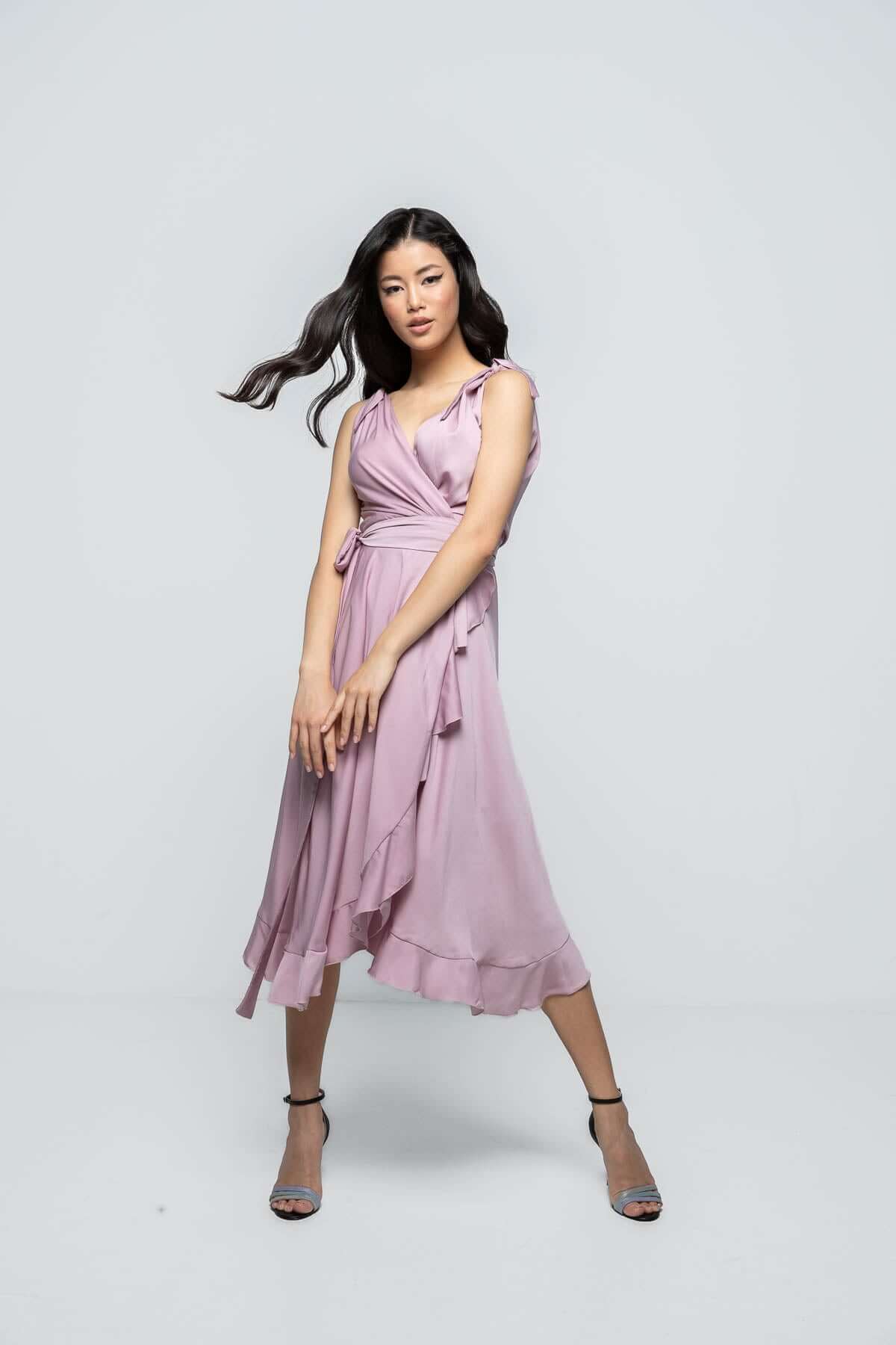 rochie lila roz vaporoasa petrecuta