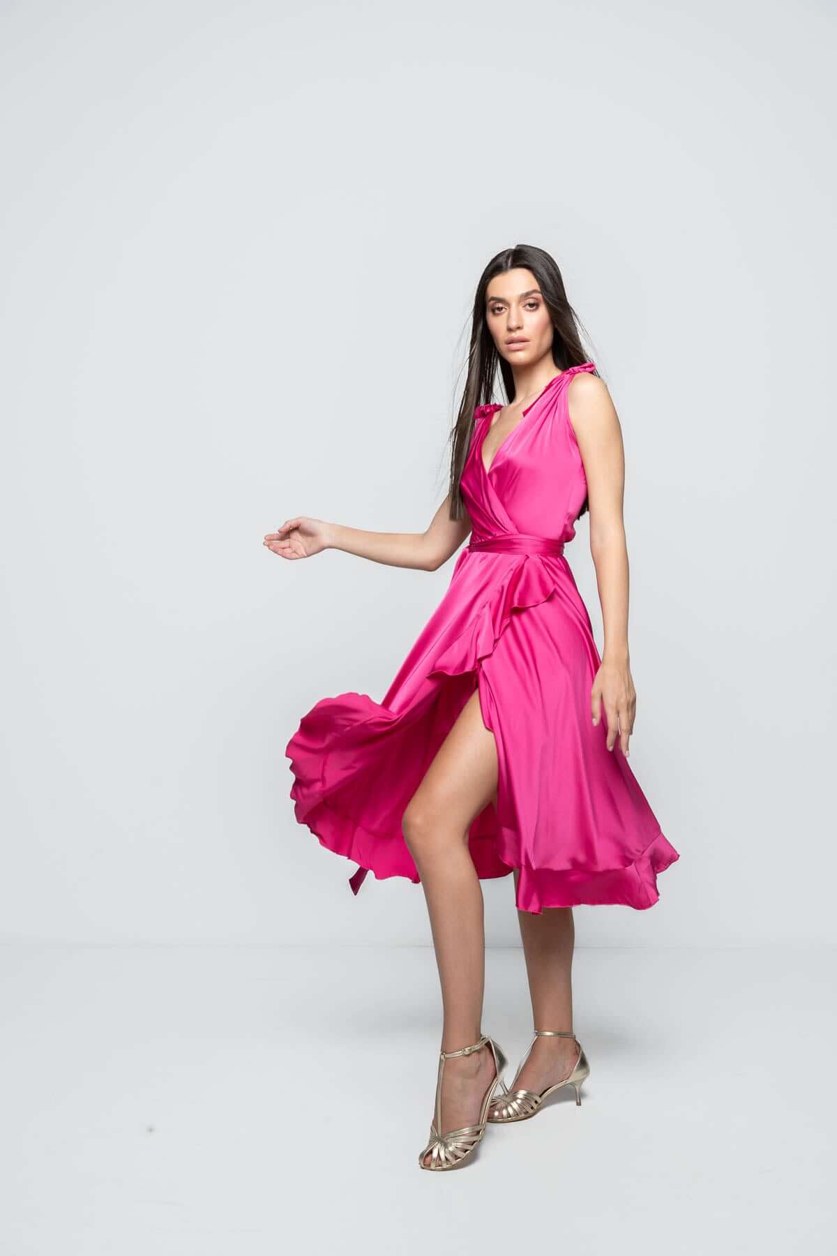 rochie roz fucsia vaporoasa petrecuta