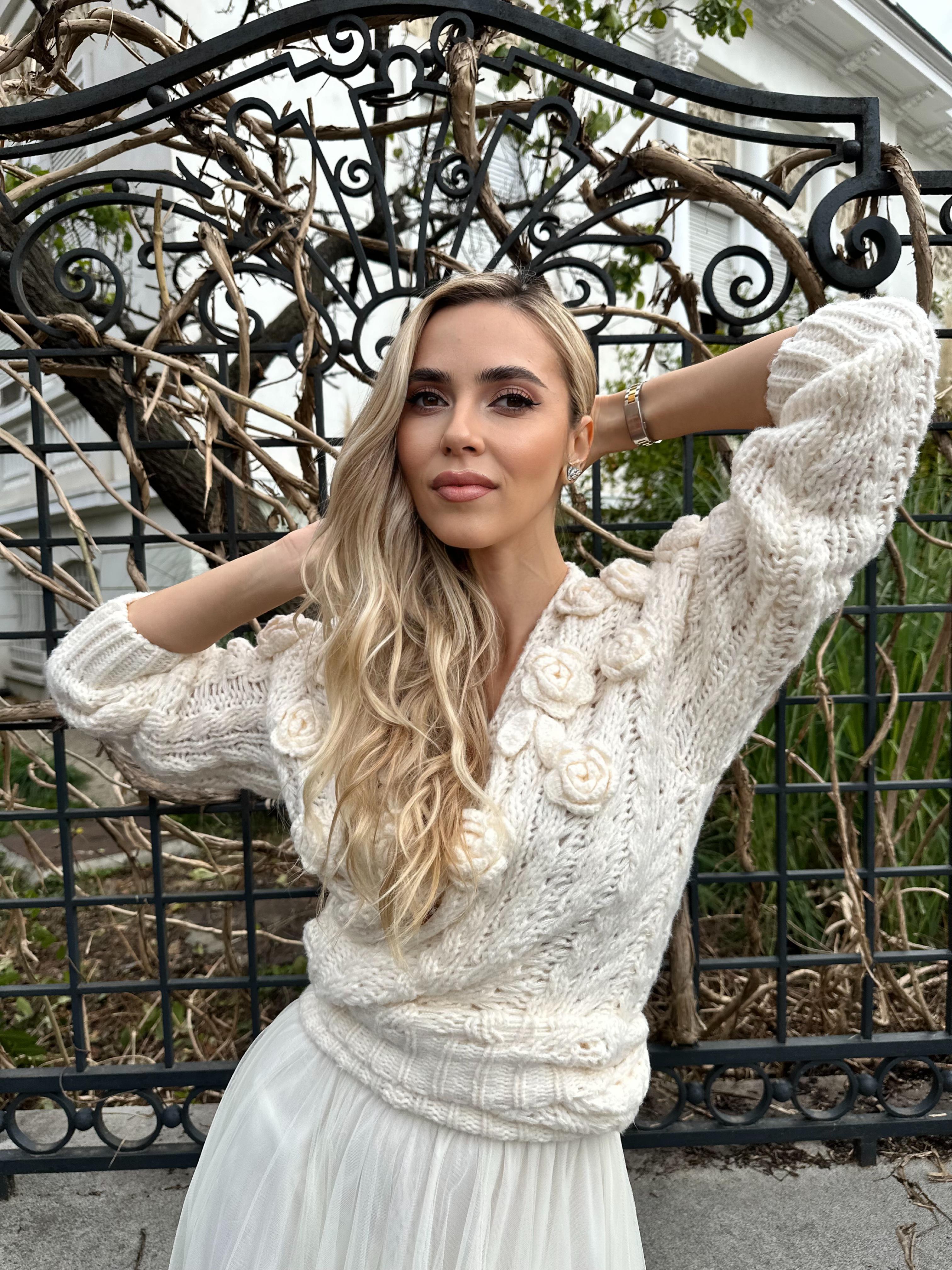 Knitted Sweater with Roses, Ivory - Roseline