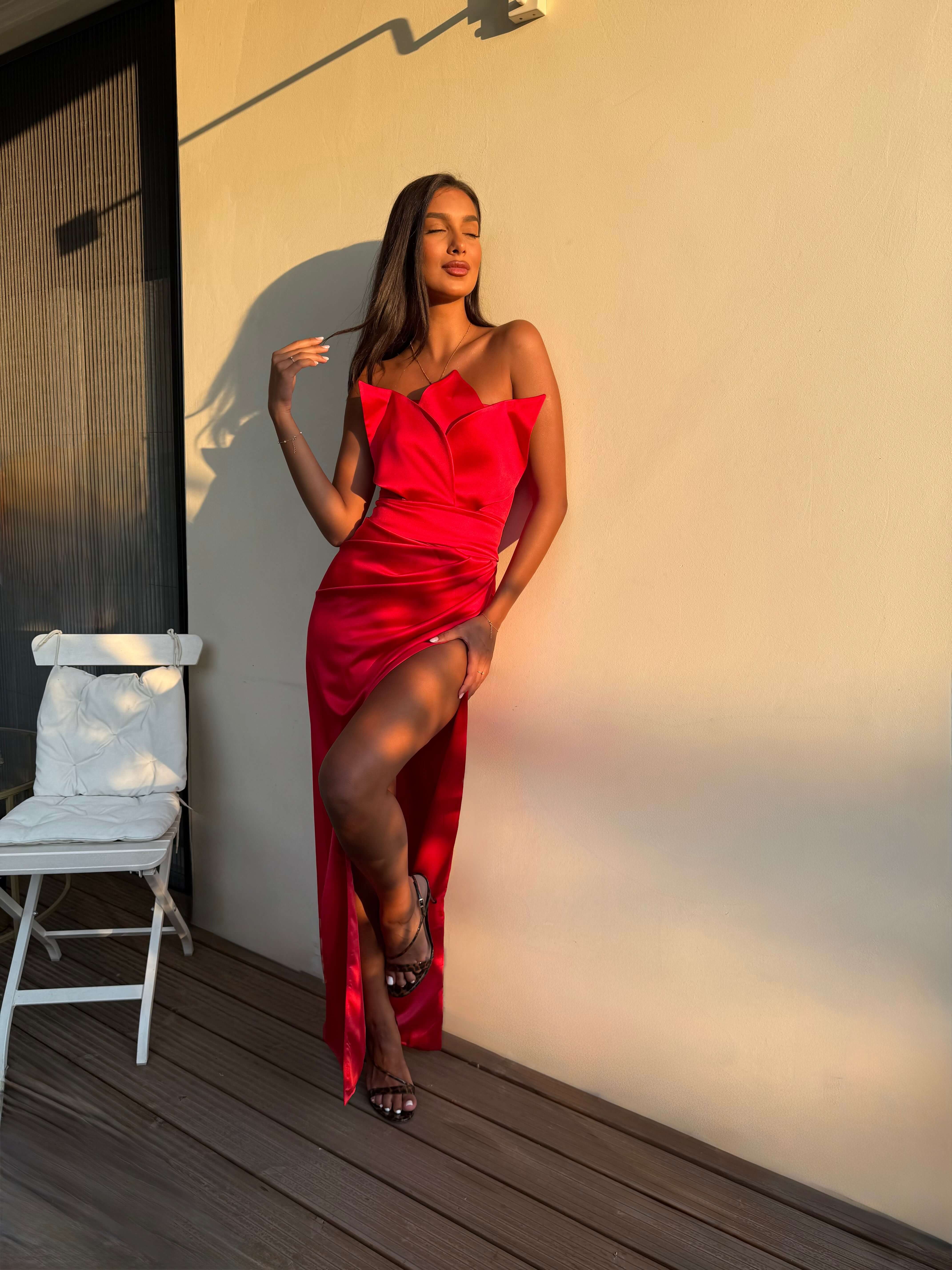 fusta satinata rosie