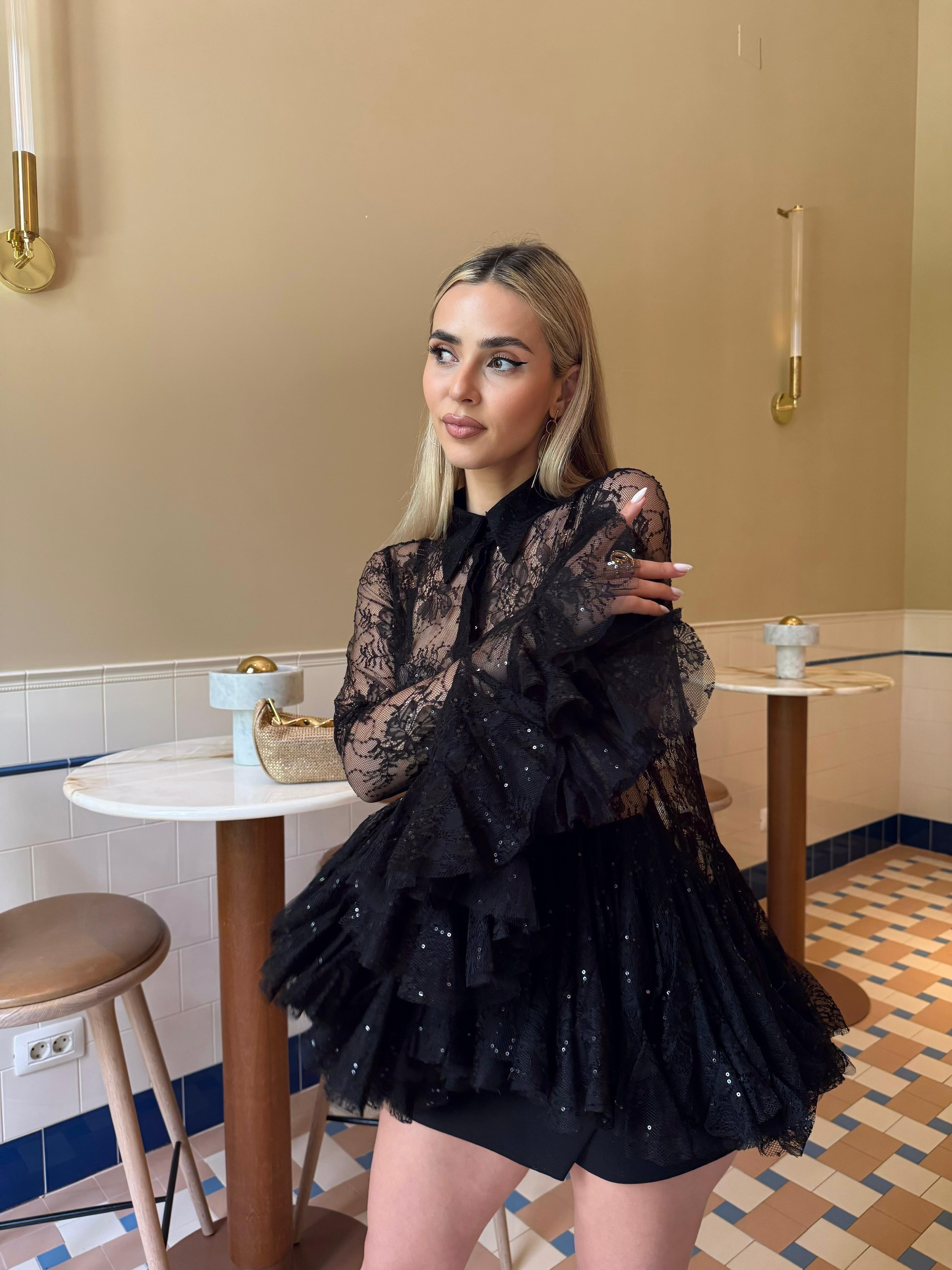 Bluză din dantelă neagra – Cosette