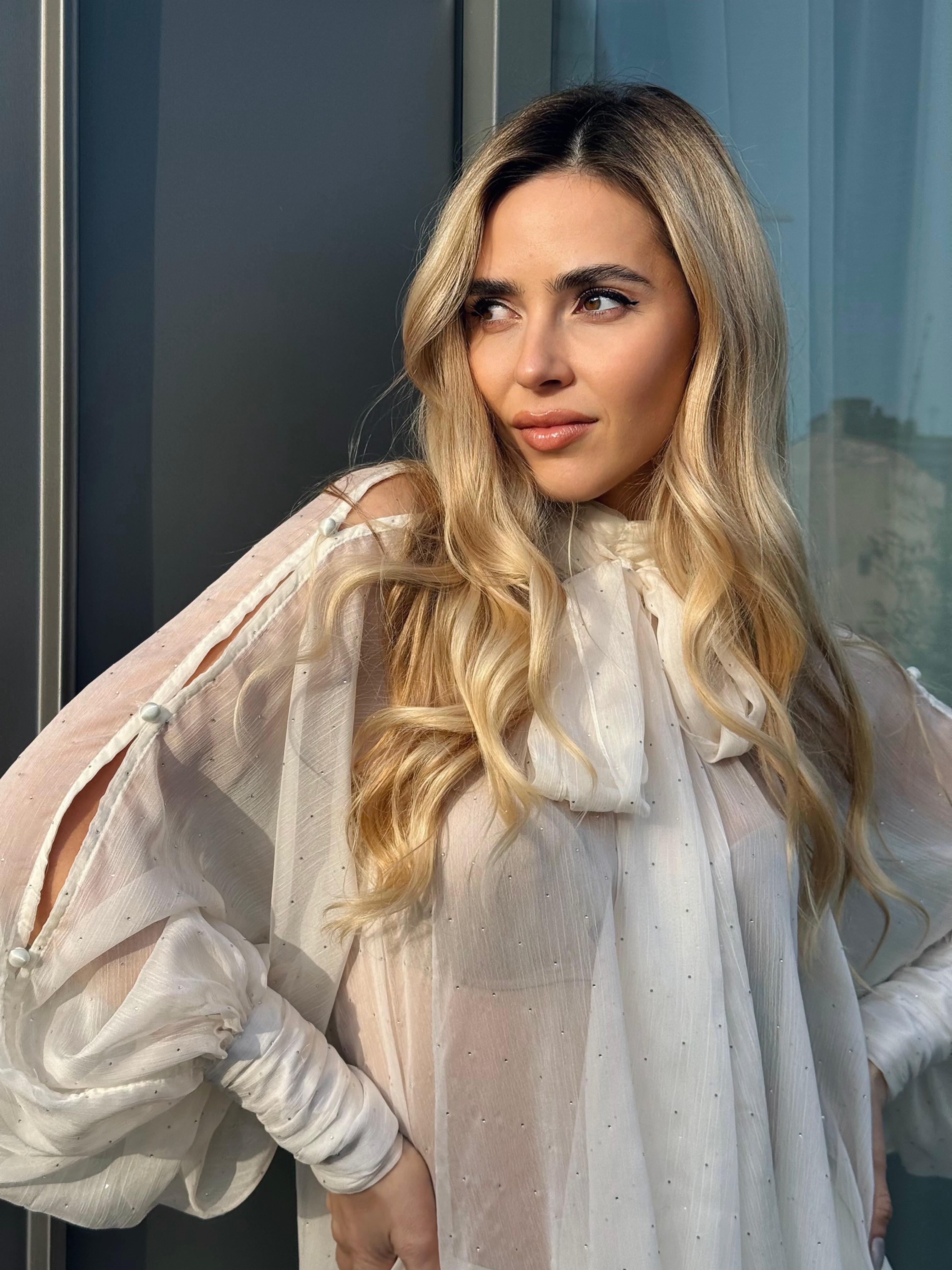 Bluză din voal ivory cu micro-cristale și mâneci ample, Angeline