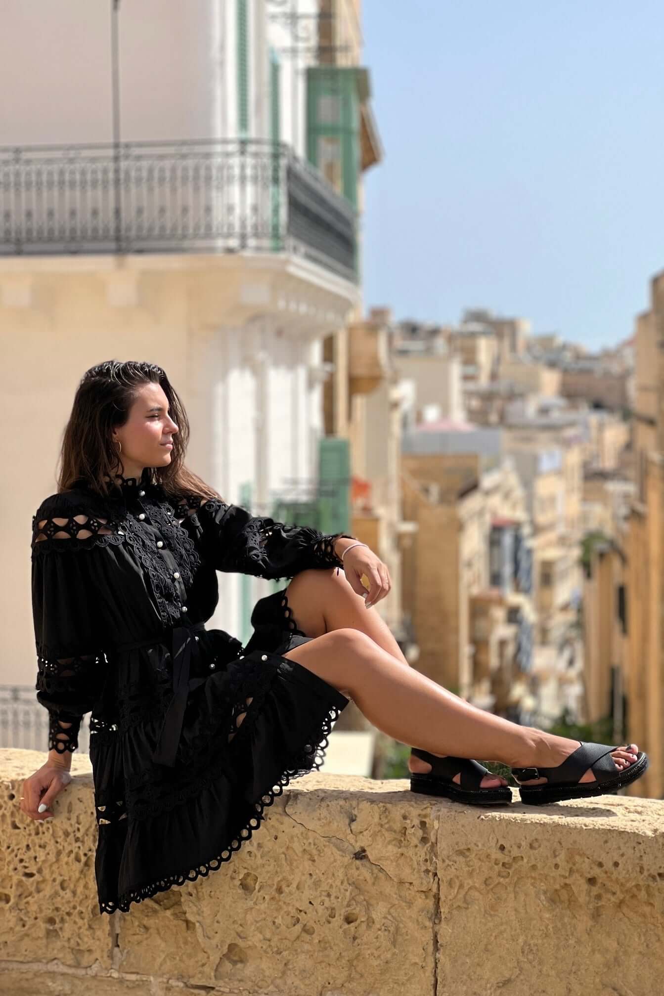 rochie neagra scurta broderie