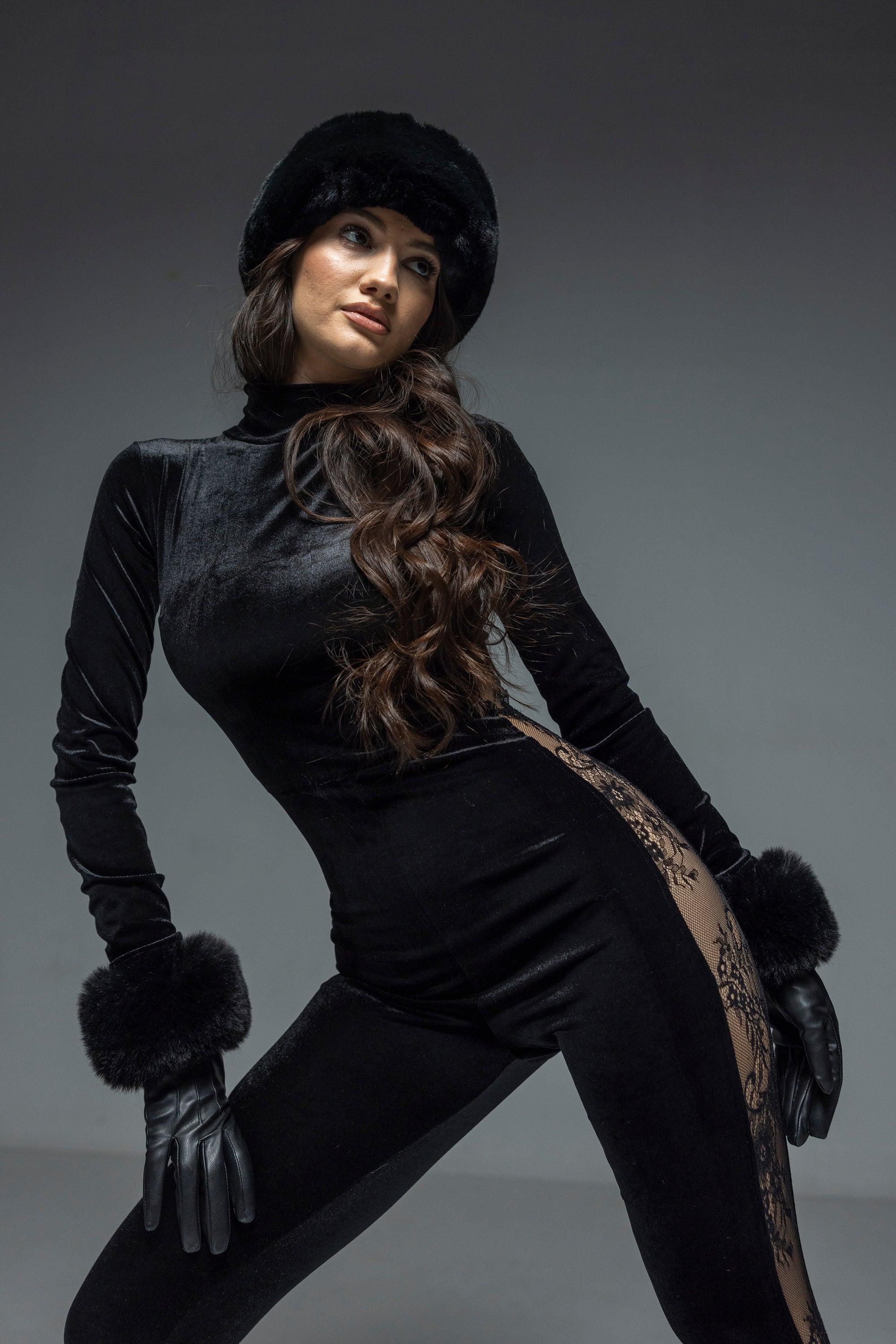 Salopetă neagră elegantă din catifea, LUCINDA