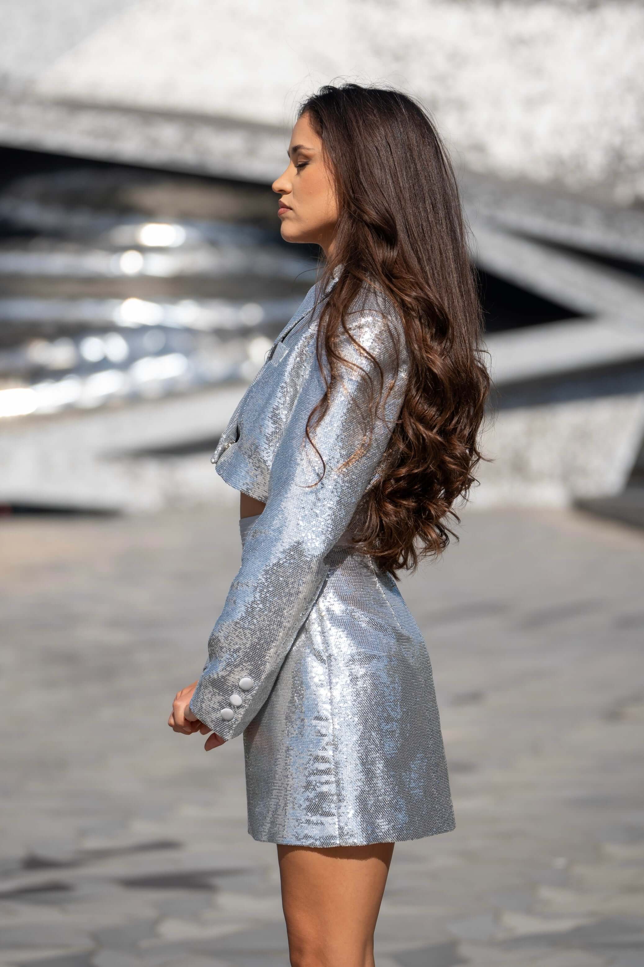 costum paiete sacou maneca lunga paiete fusta scurta paiete gri argintiu