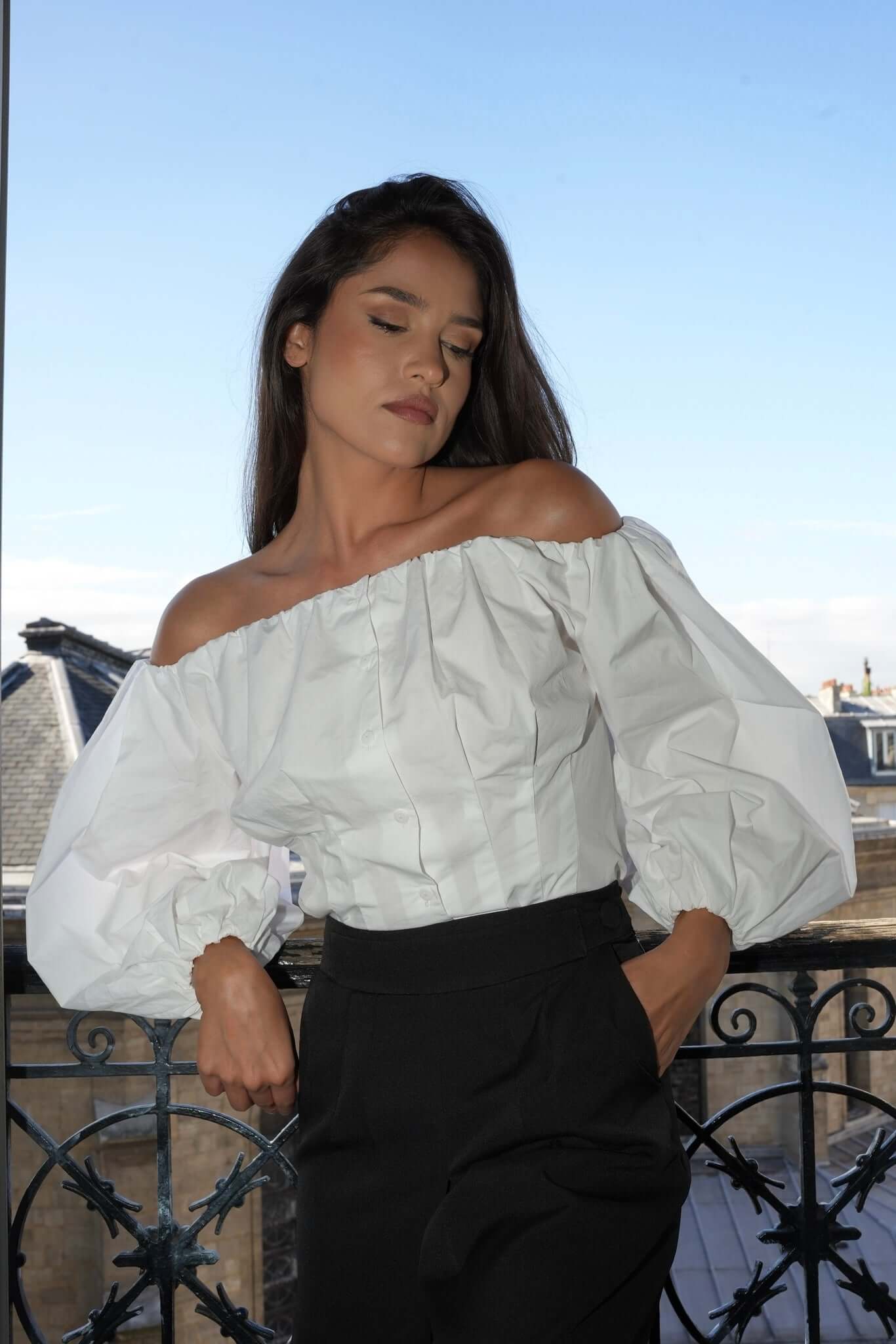 Camasa cu Umeri Goi, Alba, Ursa