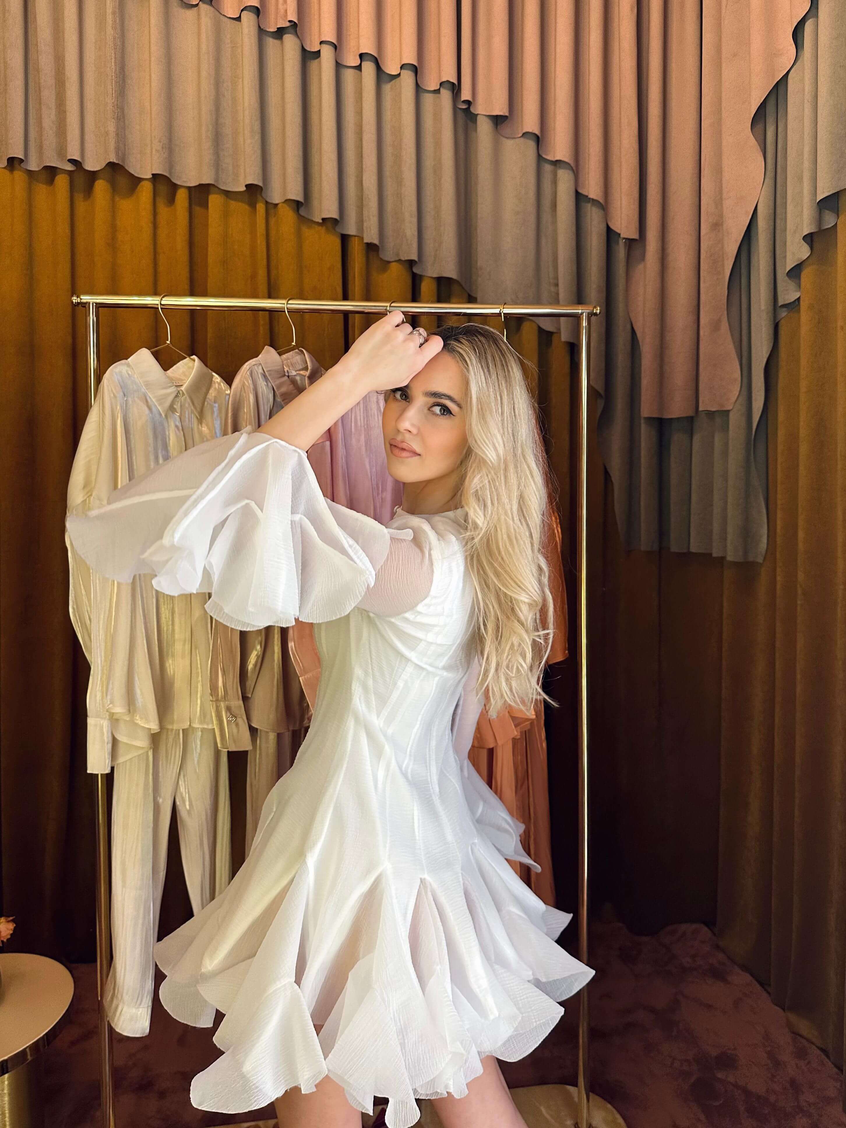 Rochie Mini Alba cu Volane, Swan