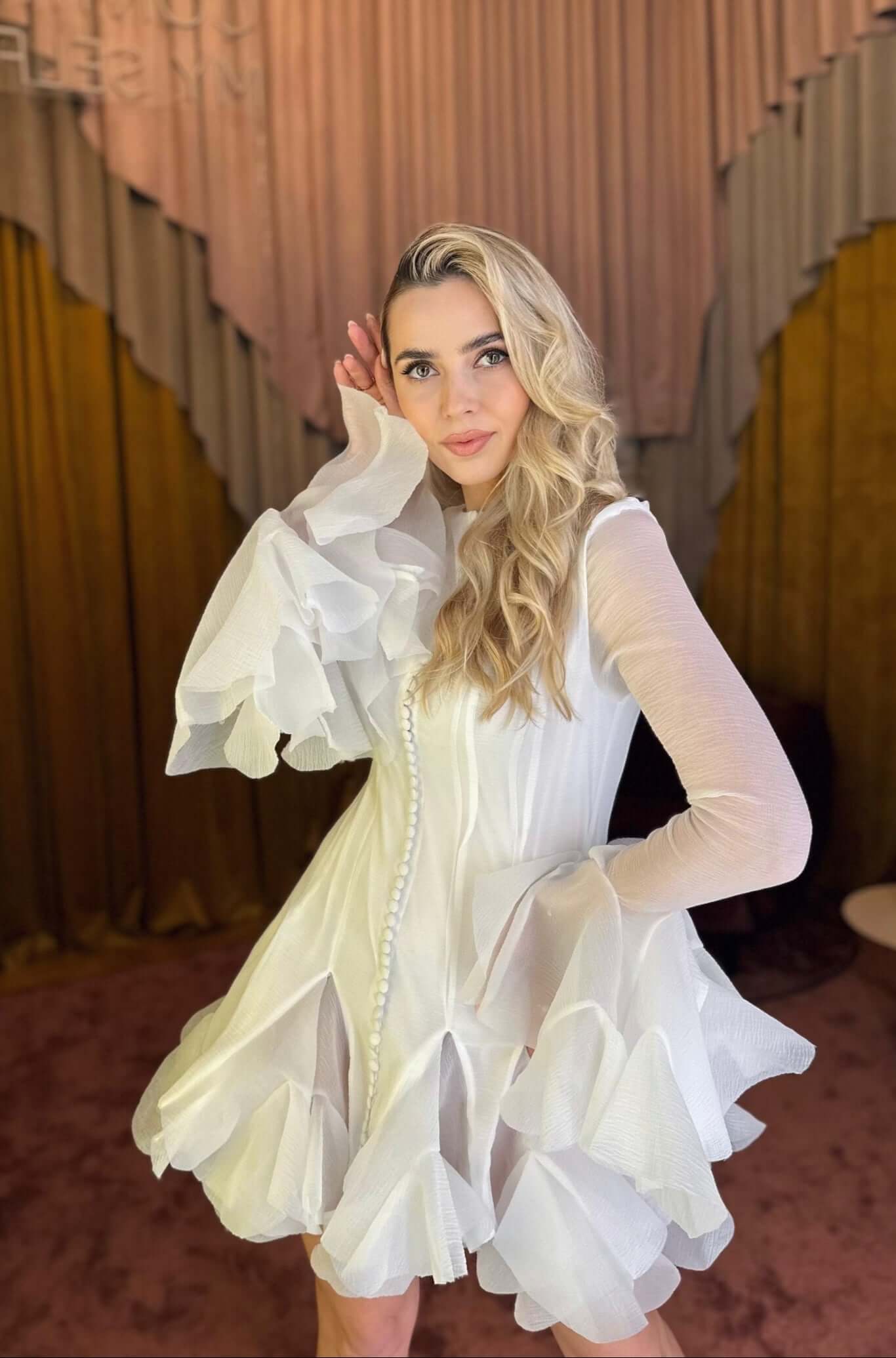 Rochie Mini Alba cu Volane, Swan