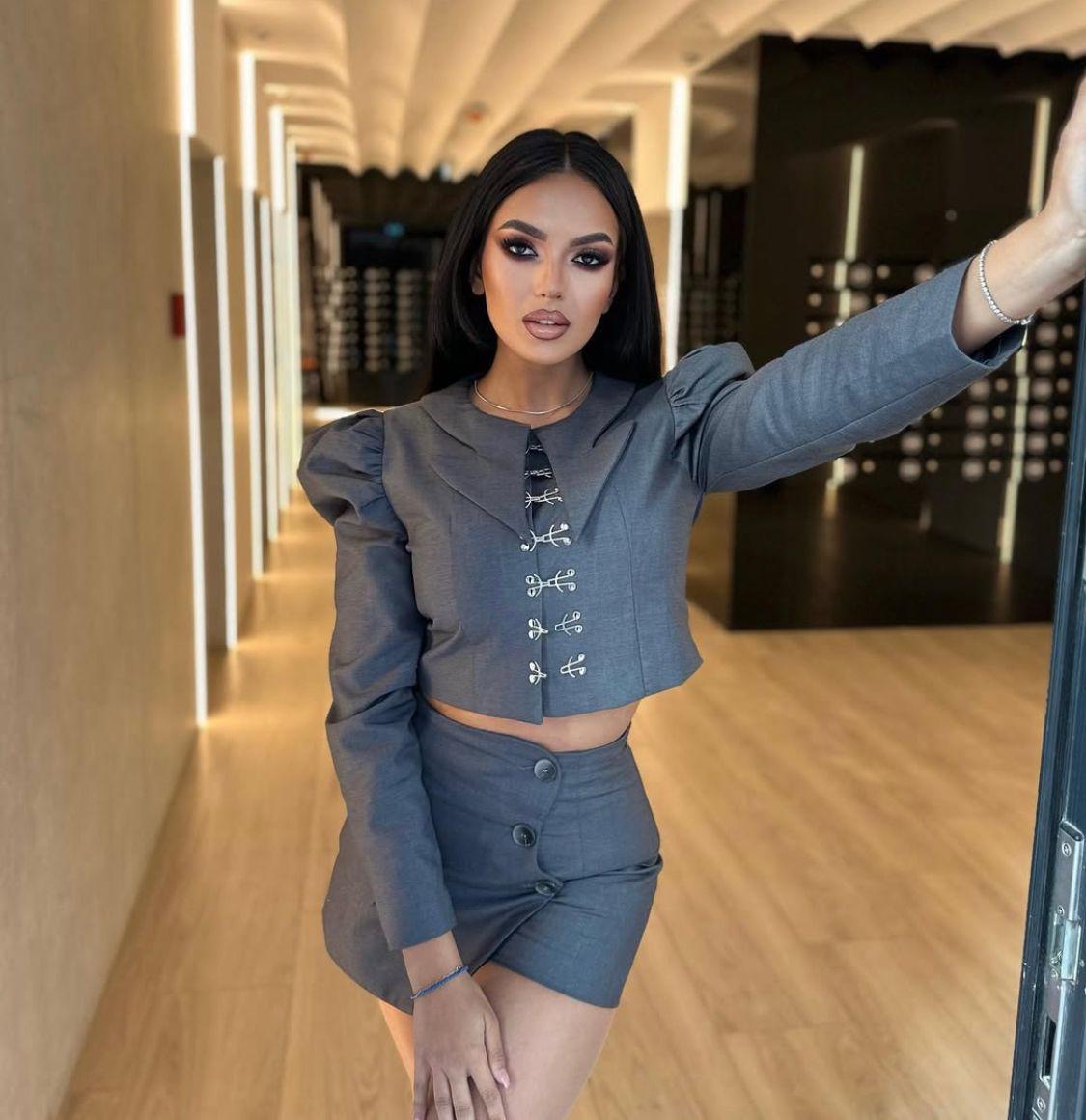 Costum cu Sacou si Fusta Tip Pantaloni, Gri, Niobe