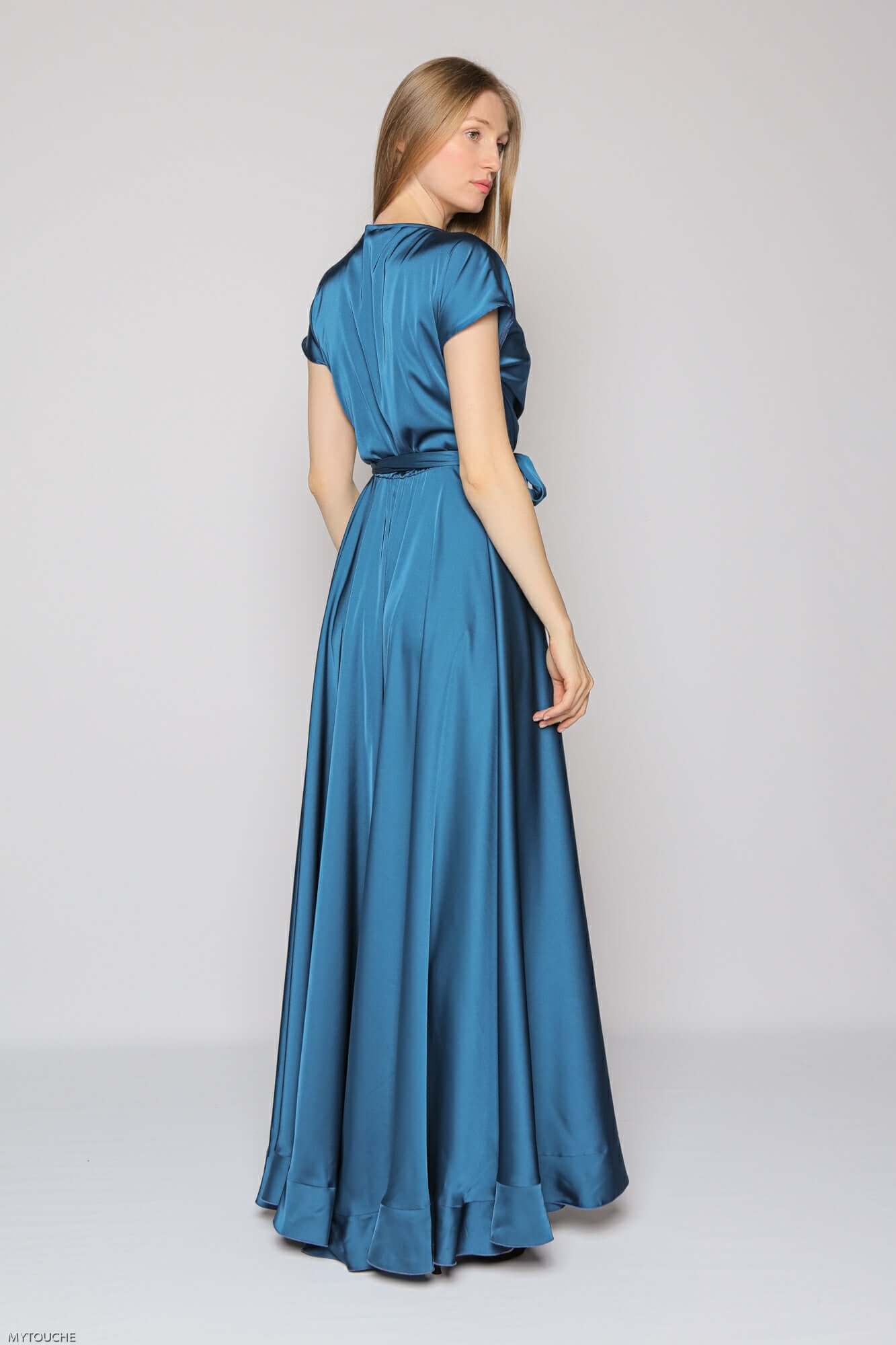 rochie lunga vaporoasa albastra cu cordon si volanase