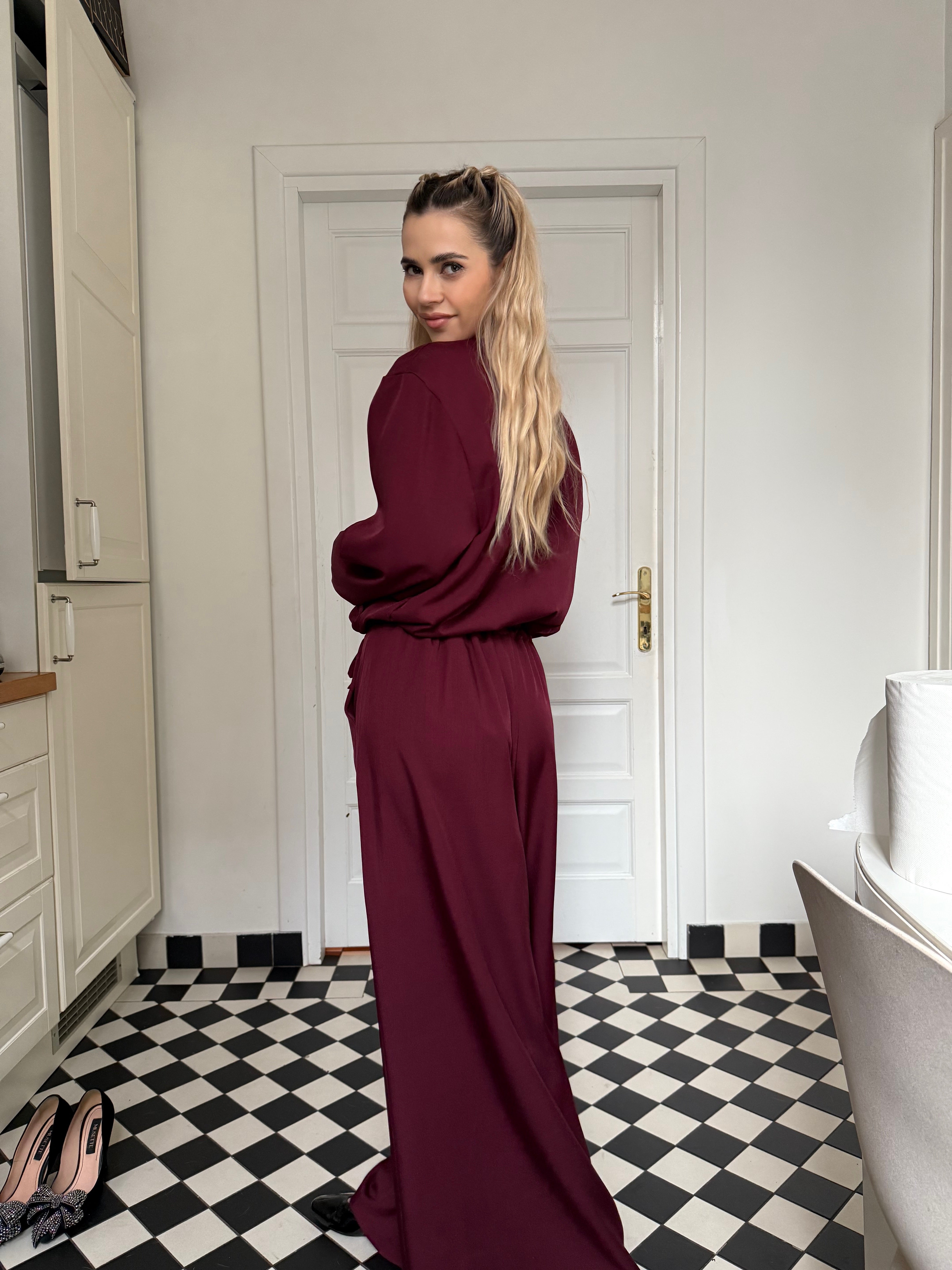 Costum Dama Elegant cu Jacheta Bomber si Pantaloni Palazzo Burgundy VOYAGEUSE