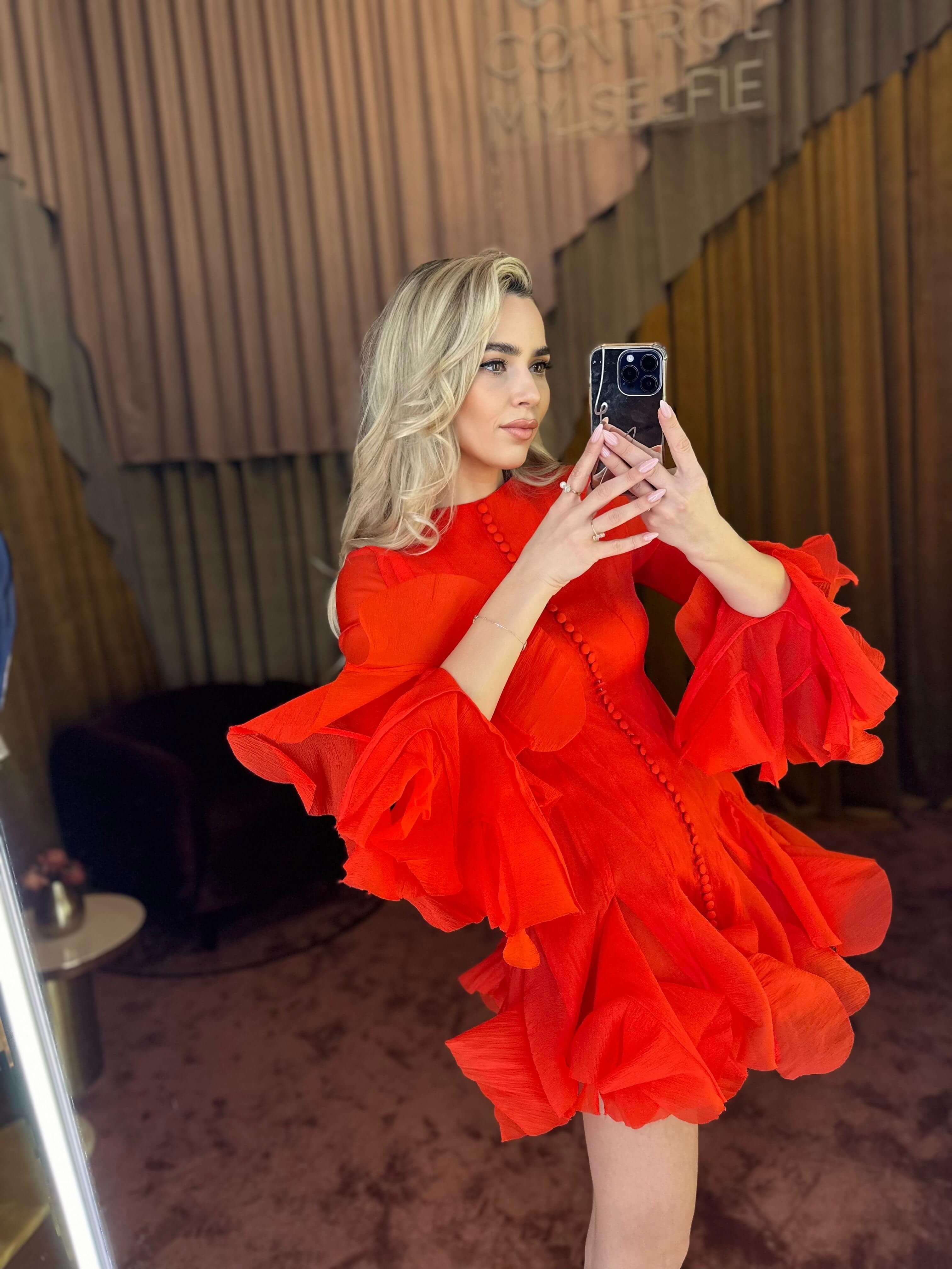 Rochie Mini Rosie cu Volane, Swan