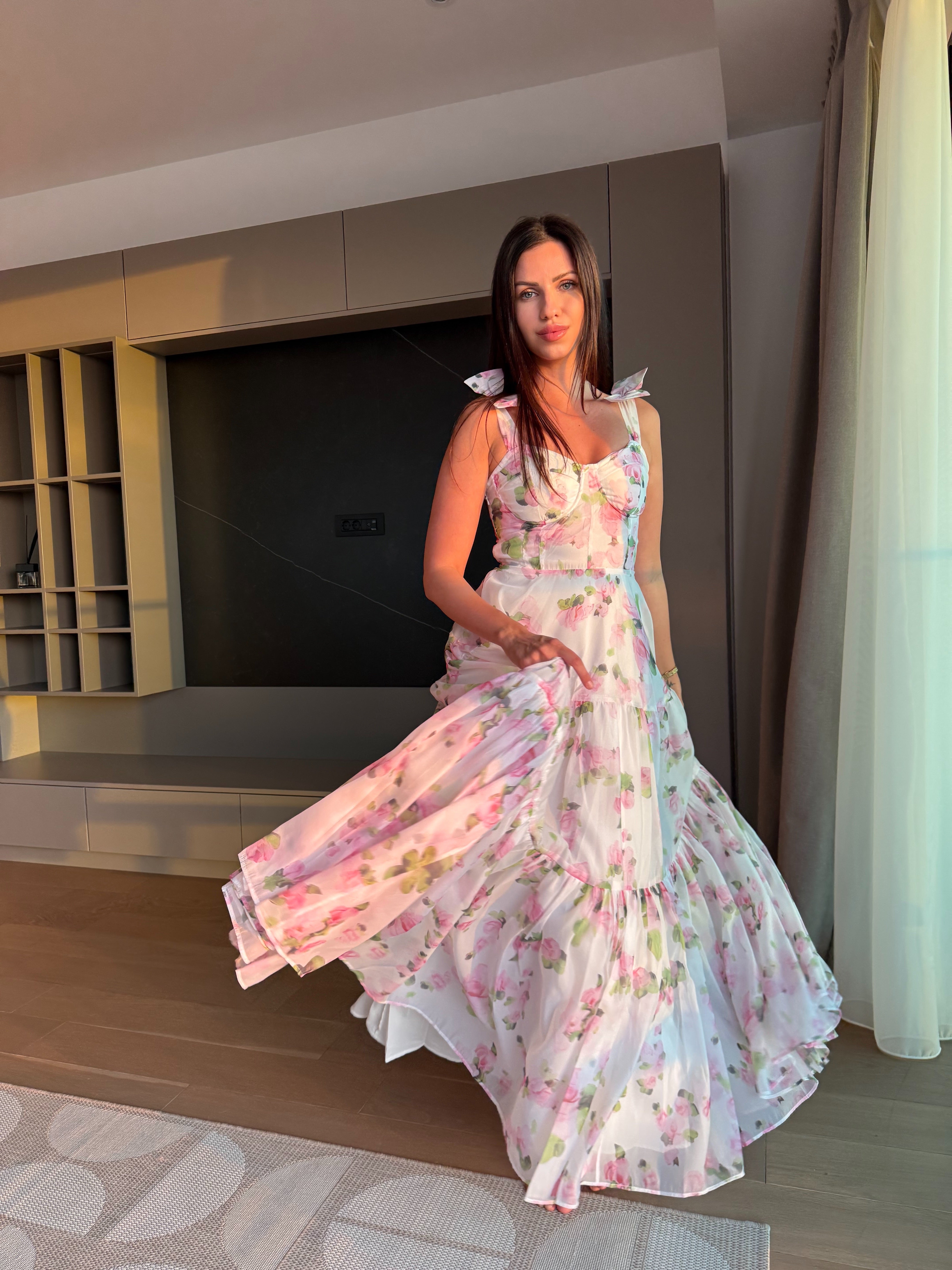 Rochie midi florală roz cu corset și fustă amplă, Rosamee