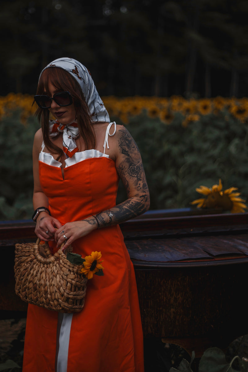 rochie portocalie cu corset si crapatura