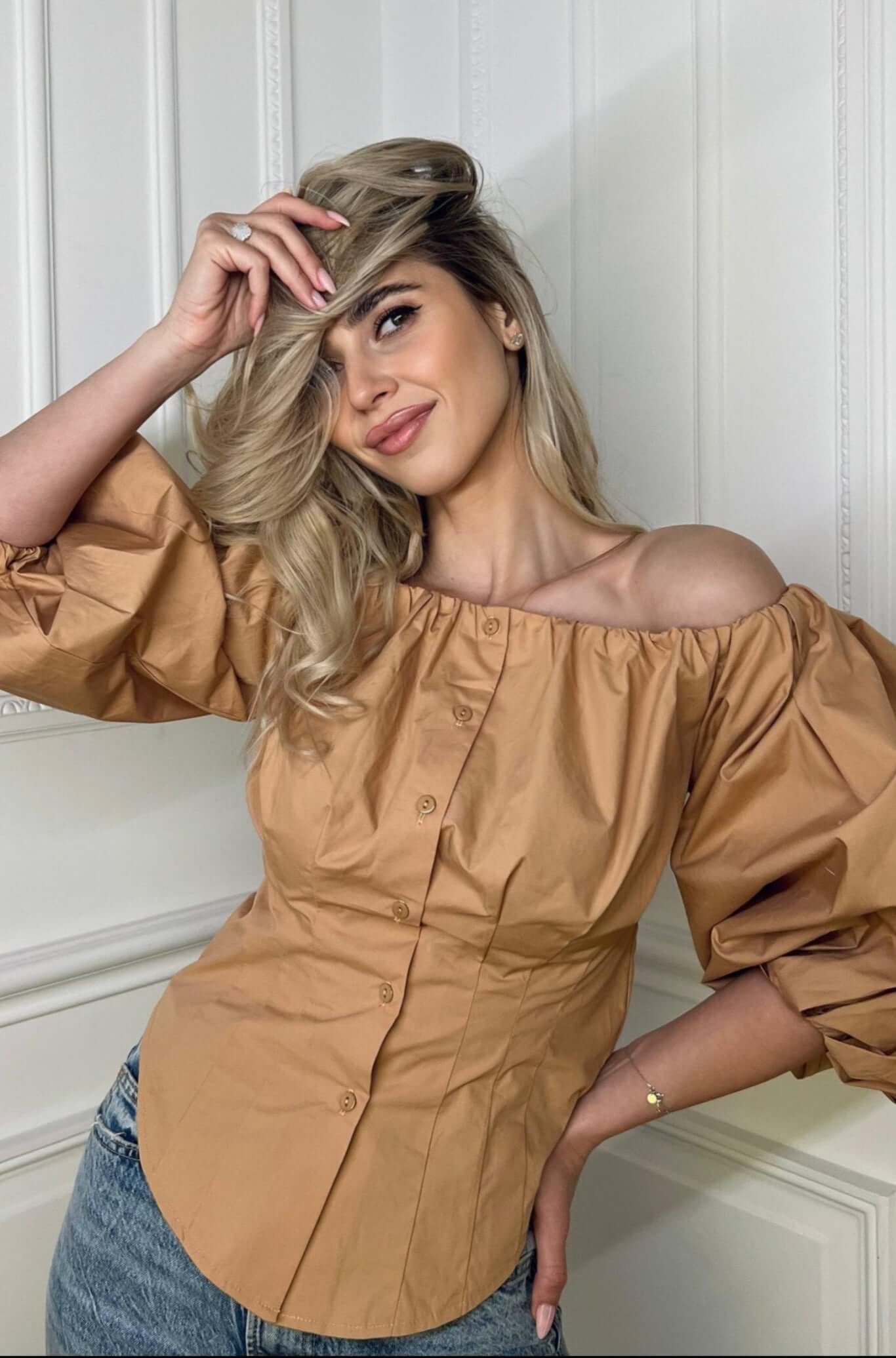 Camasa cu Umeri Goi, Maro, Ursa