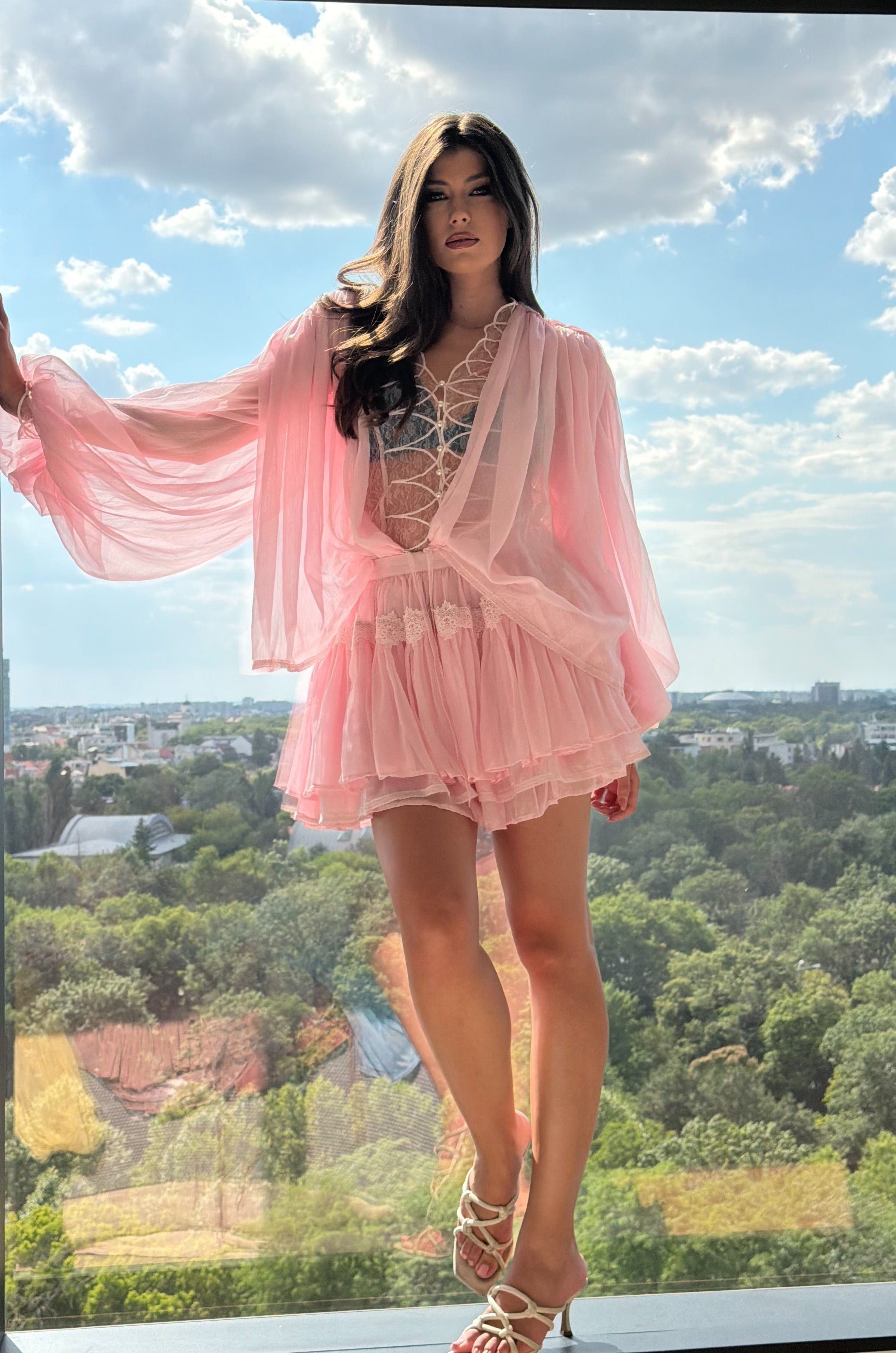 Set Powder Pink – Cămașă cu Mâneci Ample și Fustă Pantalon, Celestine