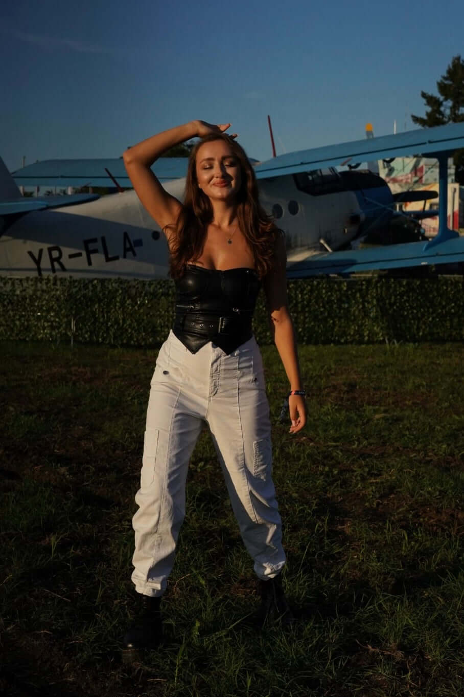 corset negru piele ecologica cu curea si catarame