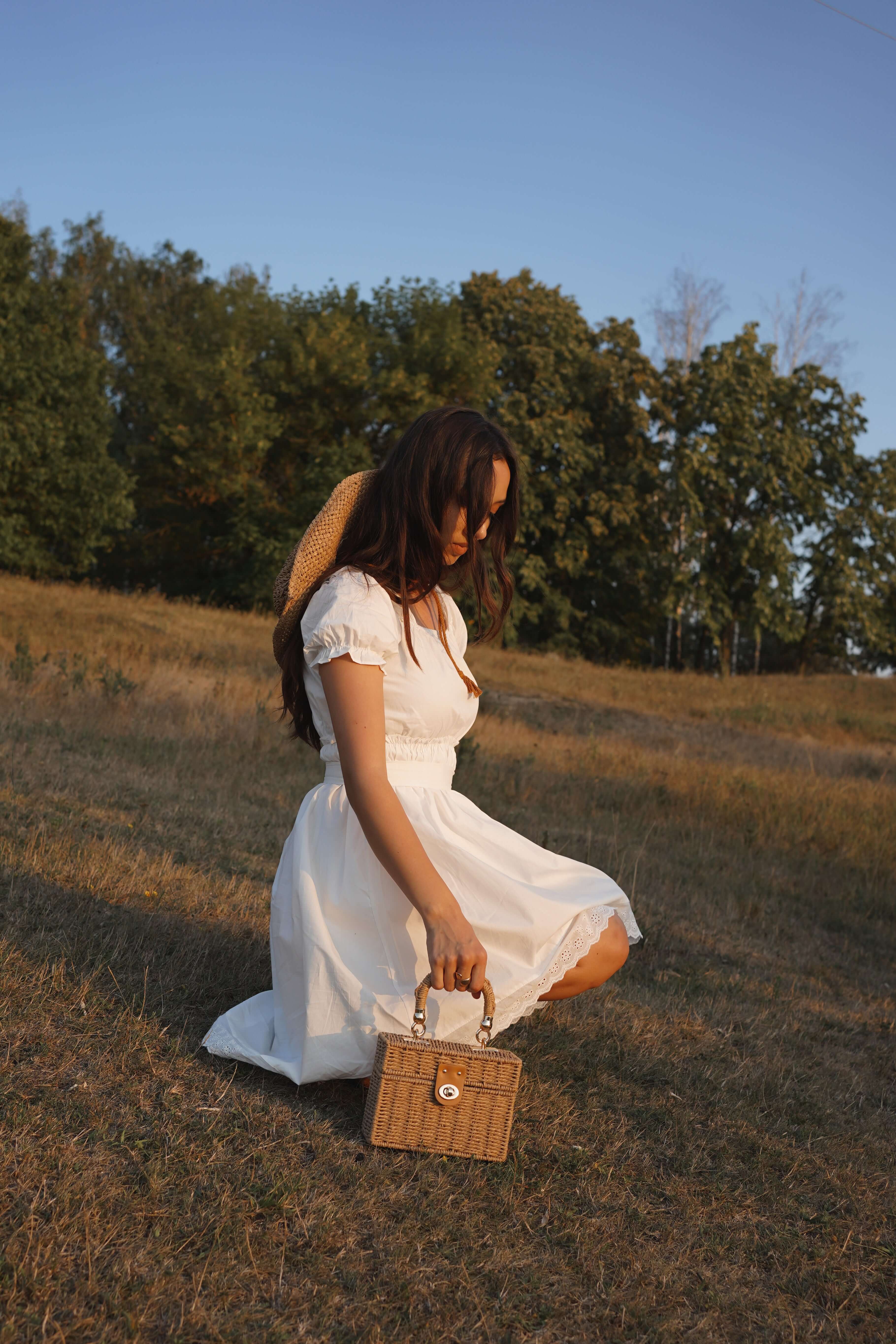 rochie alba mini dantela