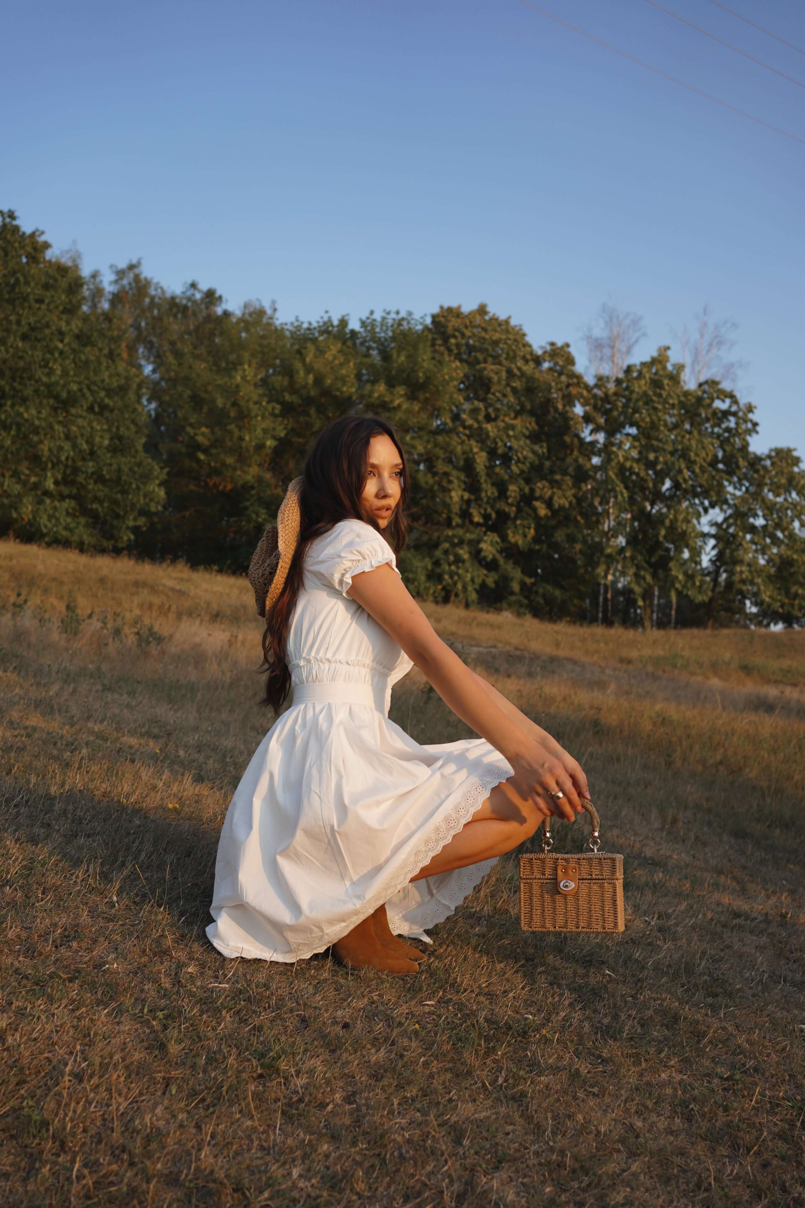 rochie alba mini dantela