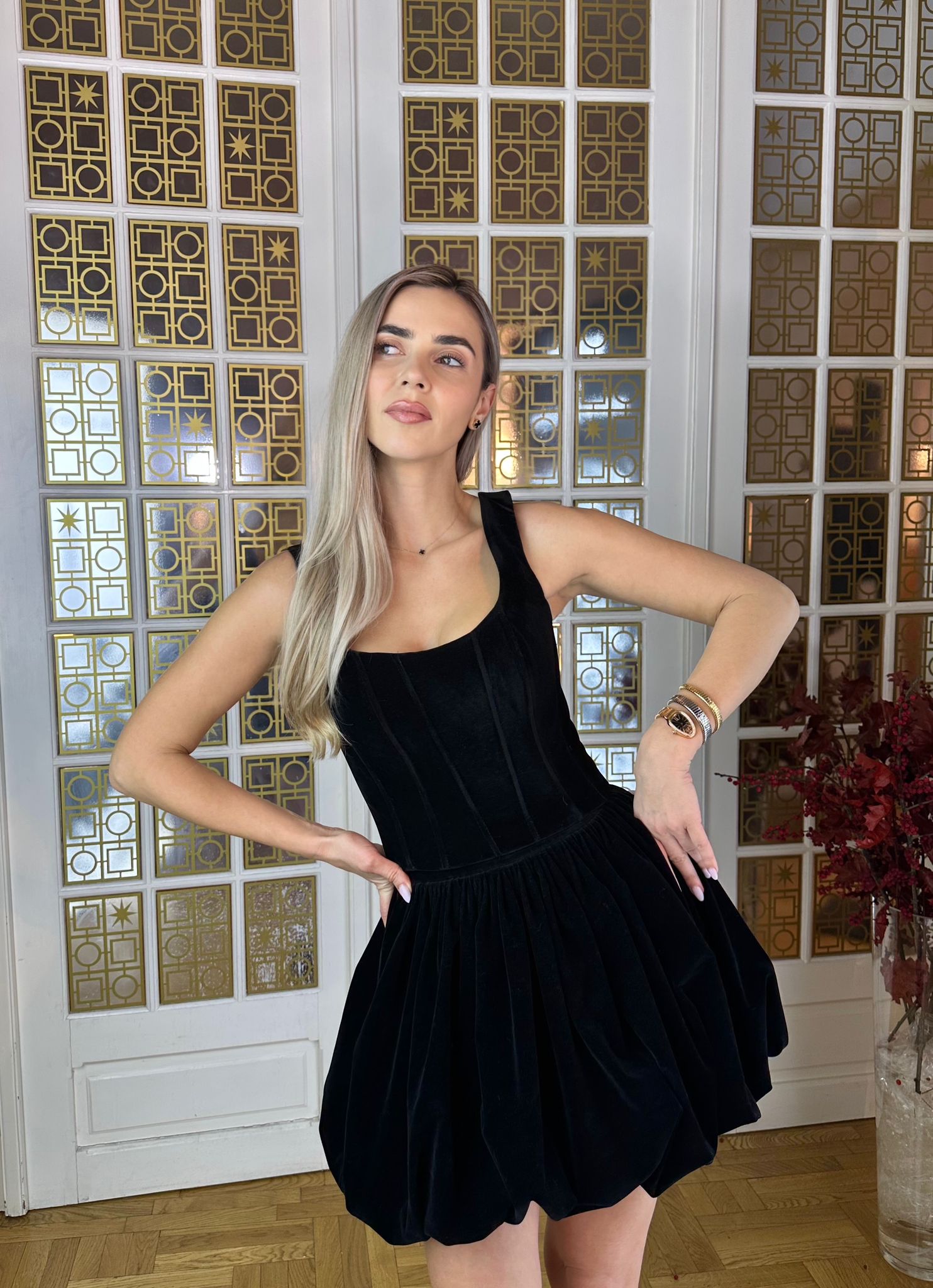 Corset din catifea neagra, talie sculptată, LYA