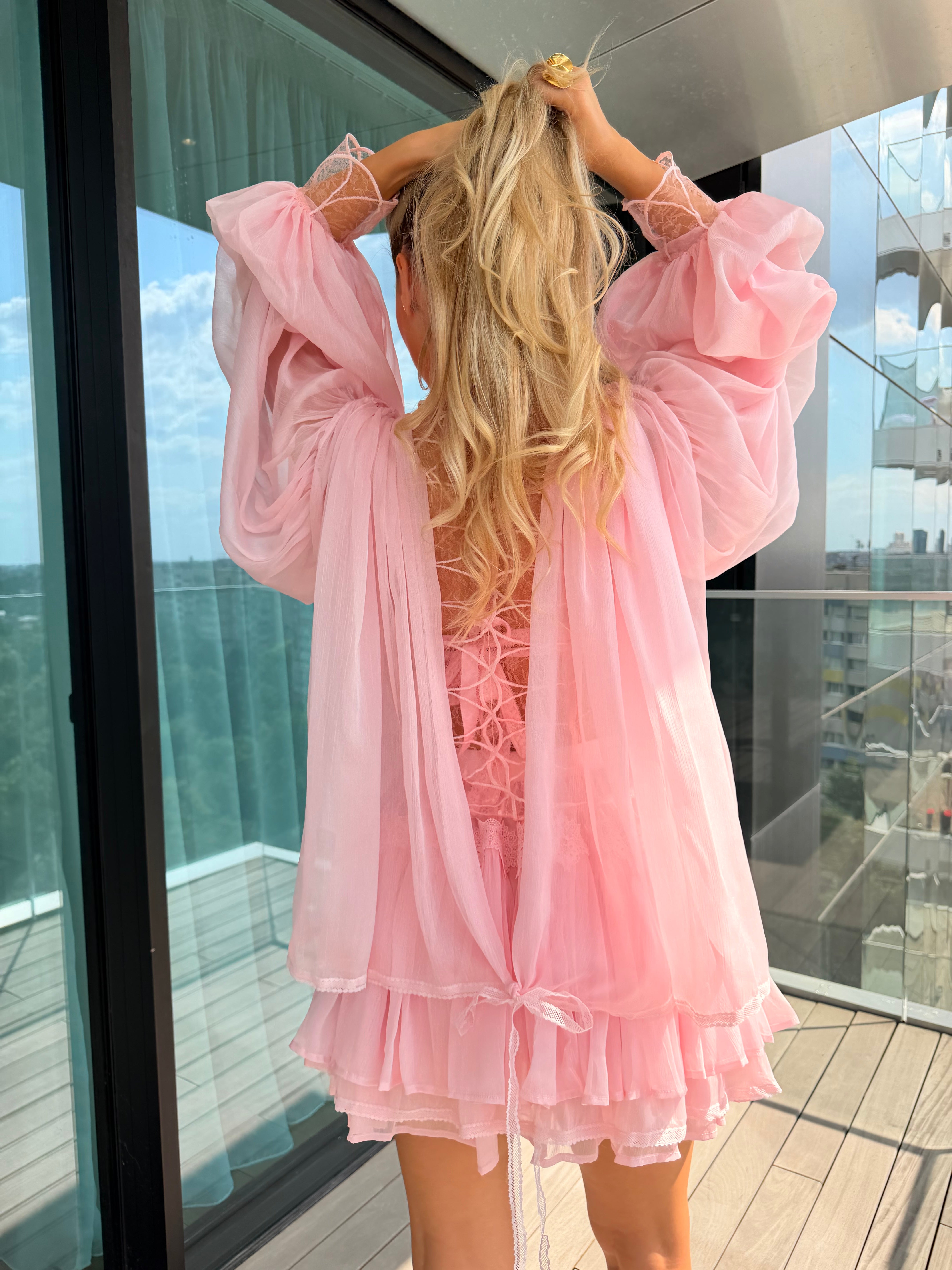 Set Powder Pink – Cămașă cu Mâneci Ample și Fustă Pantalon, Celestine
