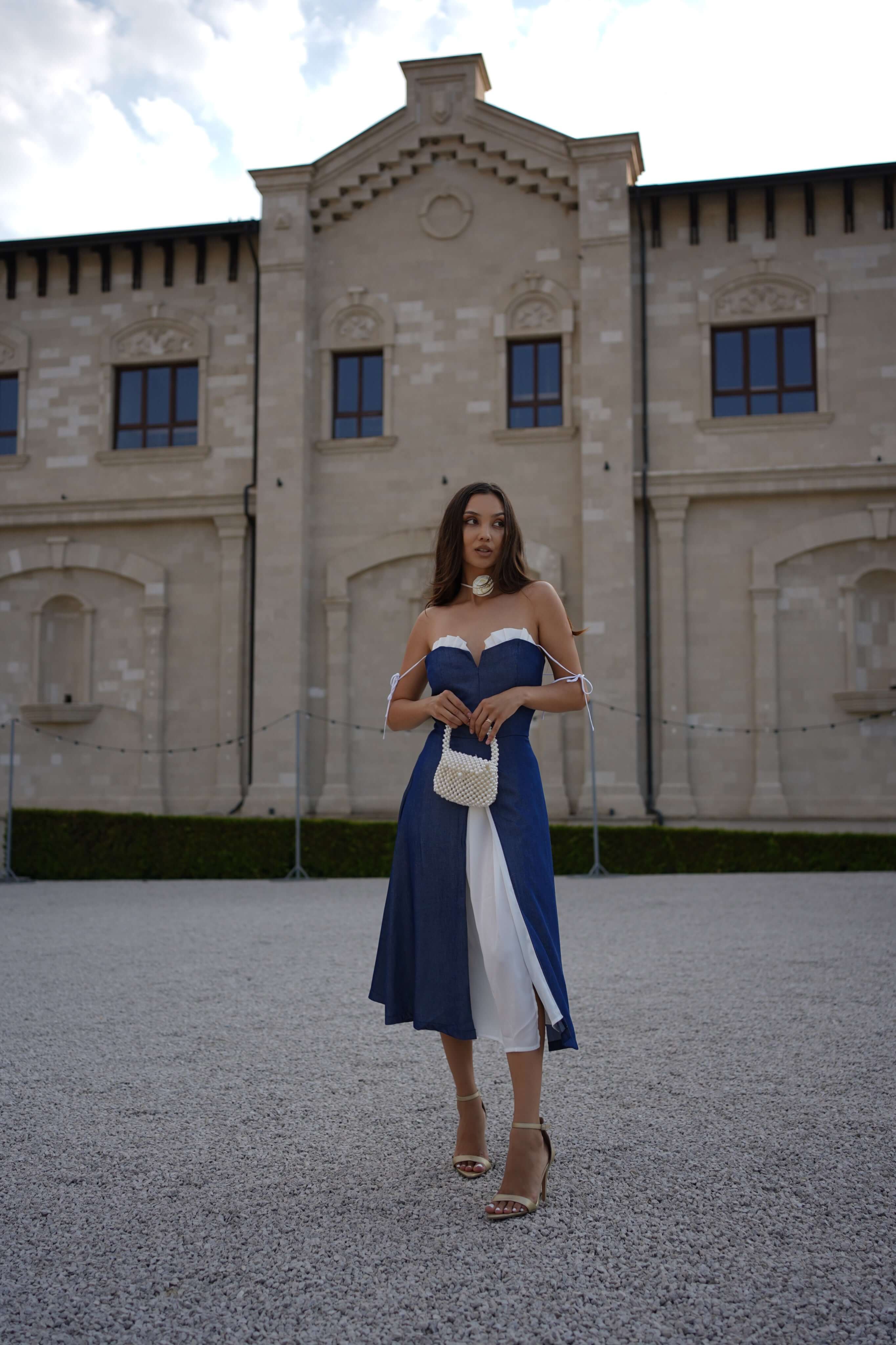 rochie albastra cu corset si crapatura