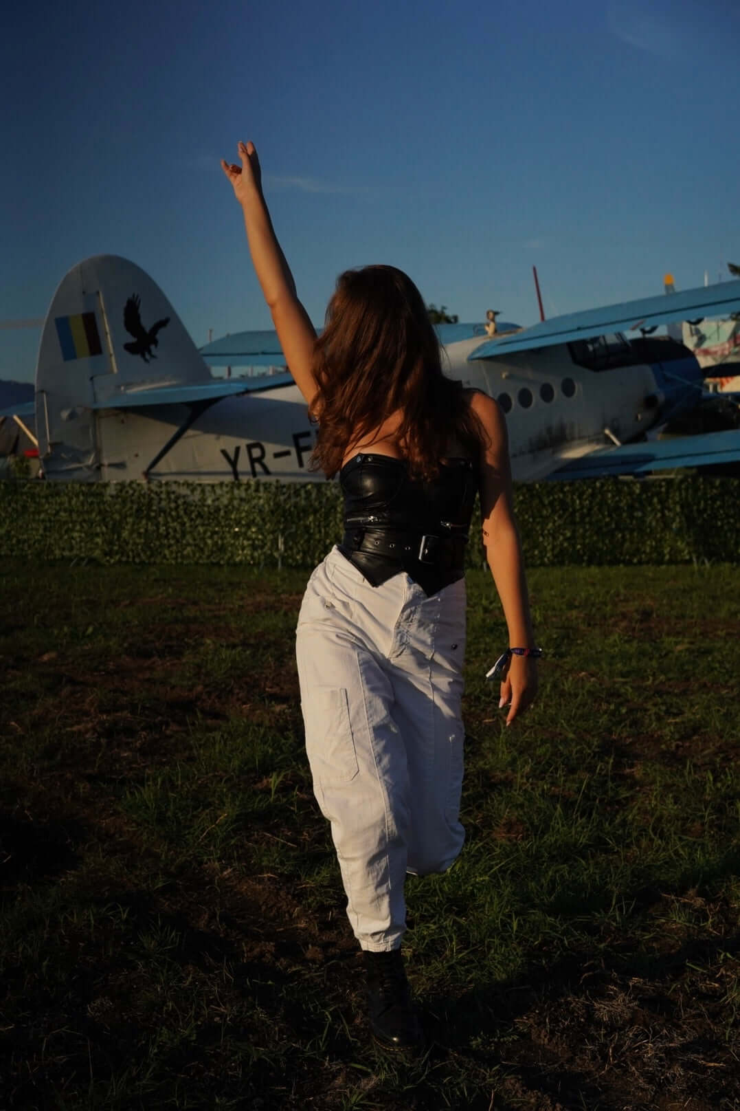 corset negru piele ecologica cu curea si catarame