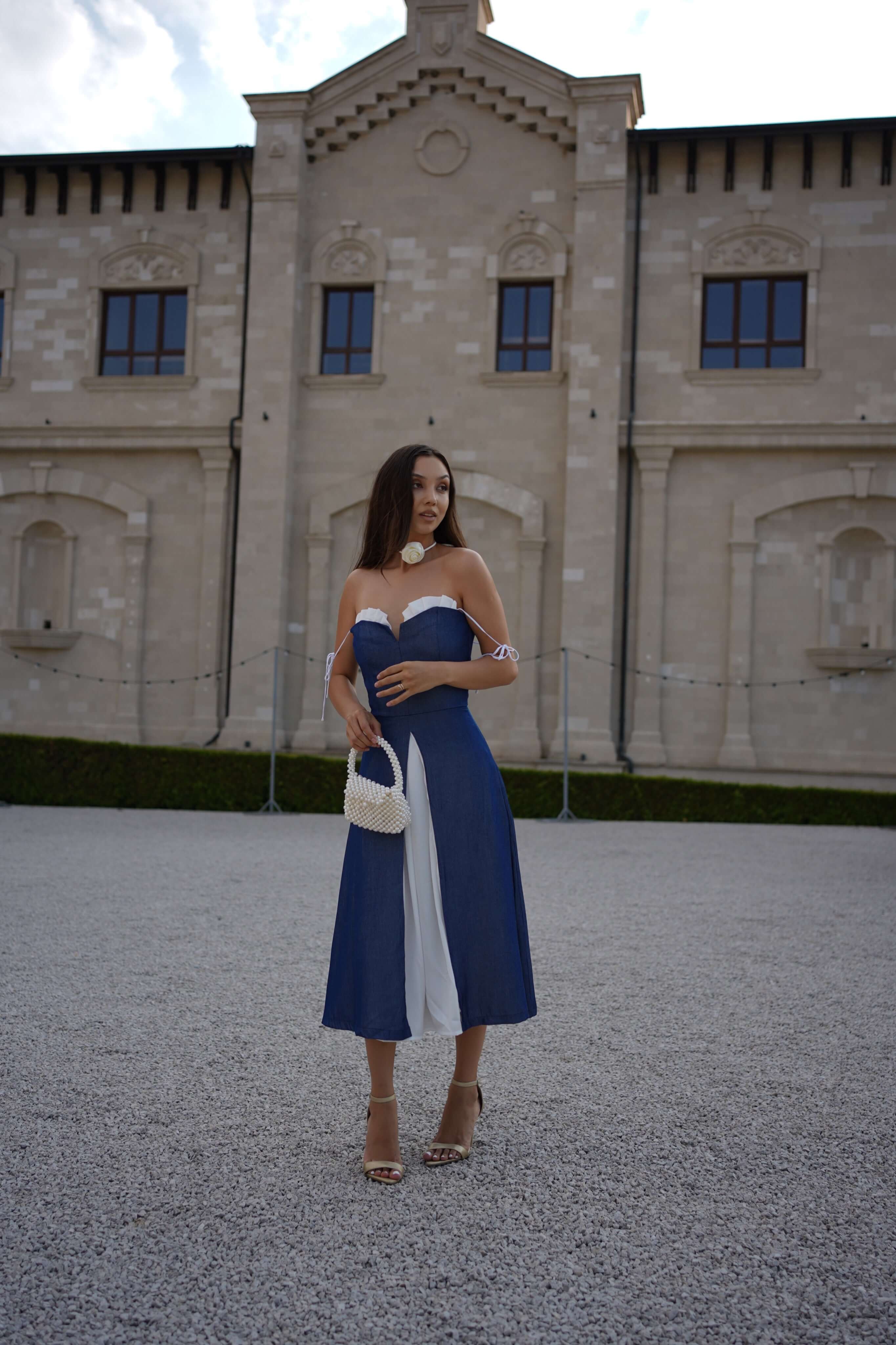 rochie albastra cu corset si crapatura