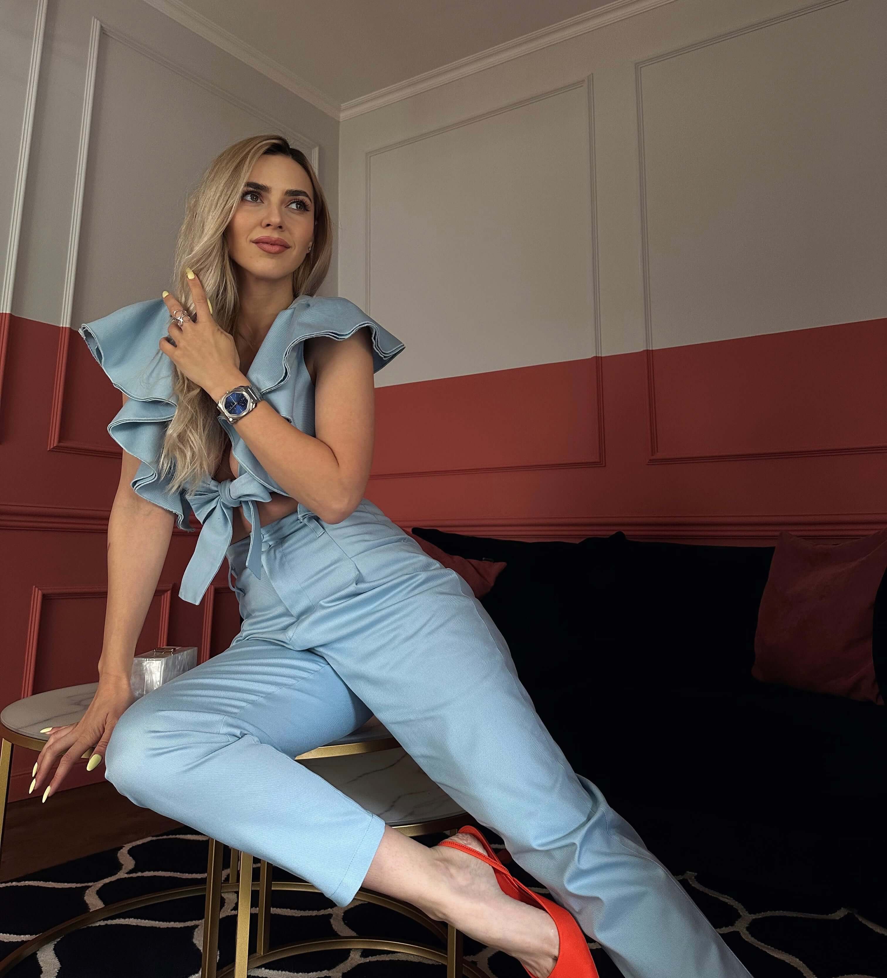 pantaloni albastri top albastru bleu