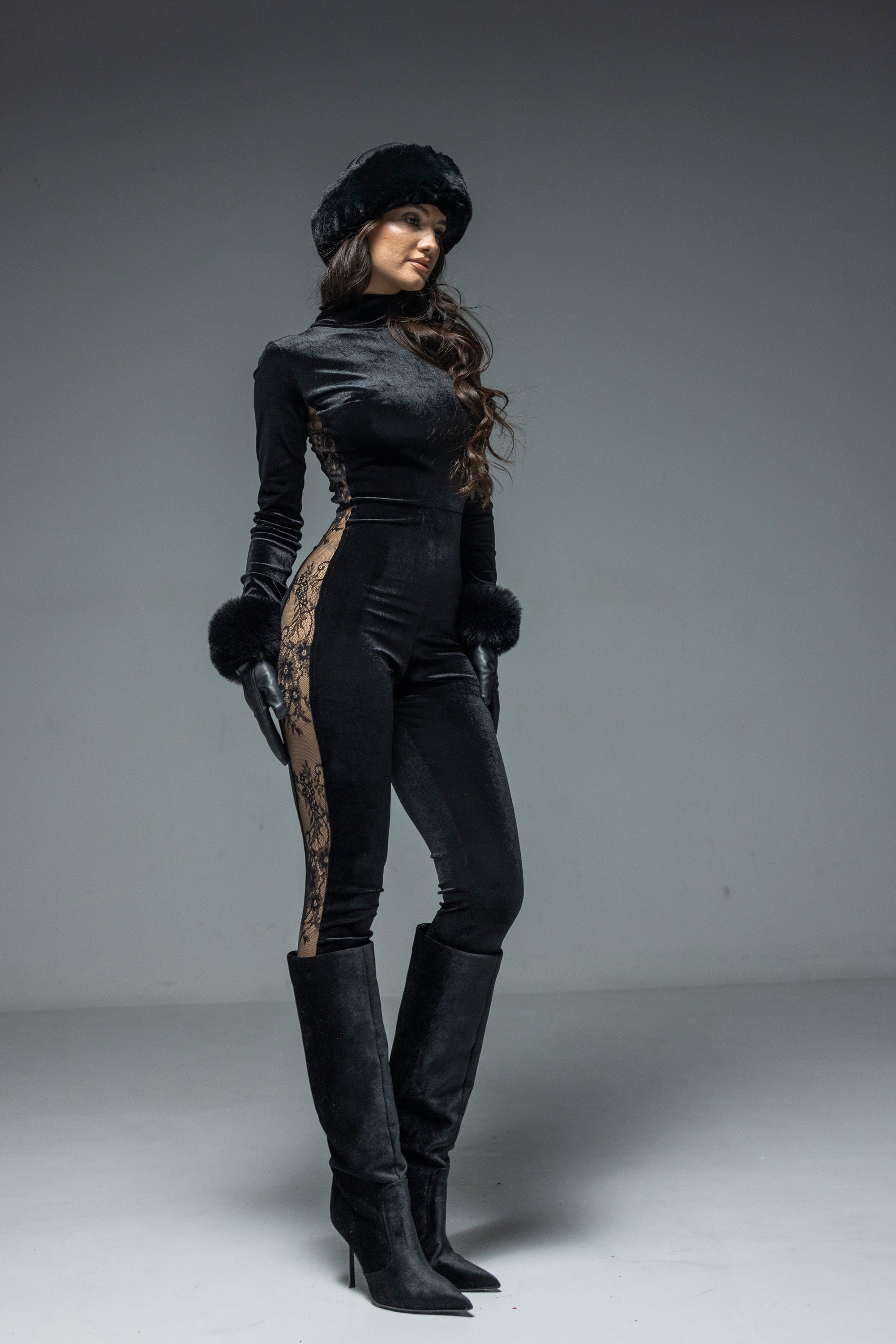 Salopetă neagră elegantă din catifea, LUCINDA