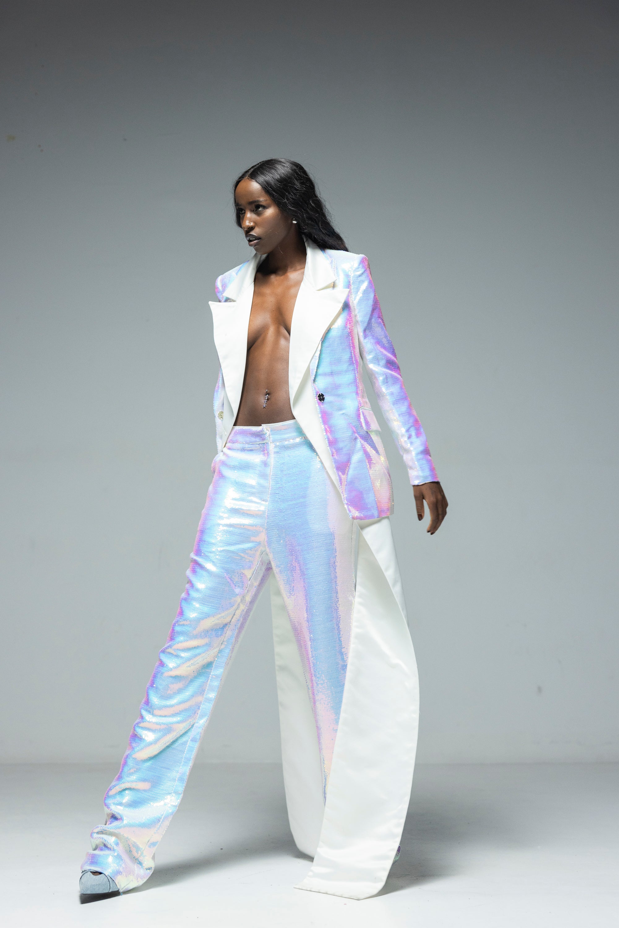 Elegant Women's Sequin Suit, Leo