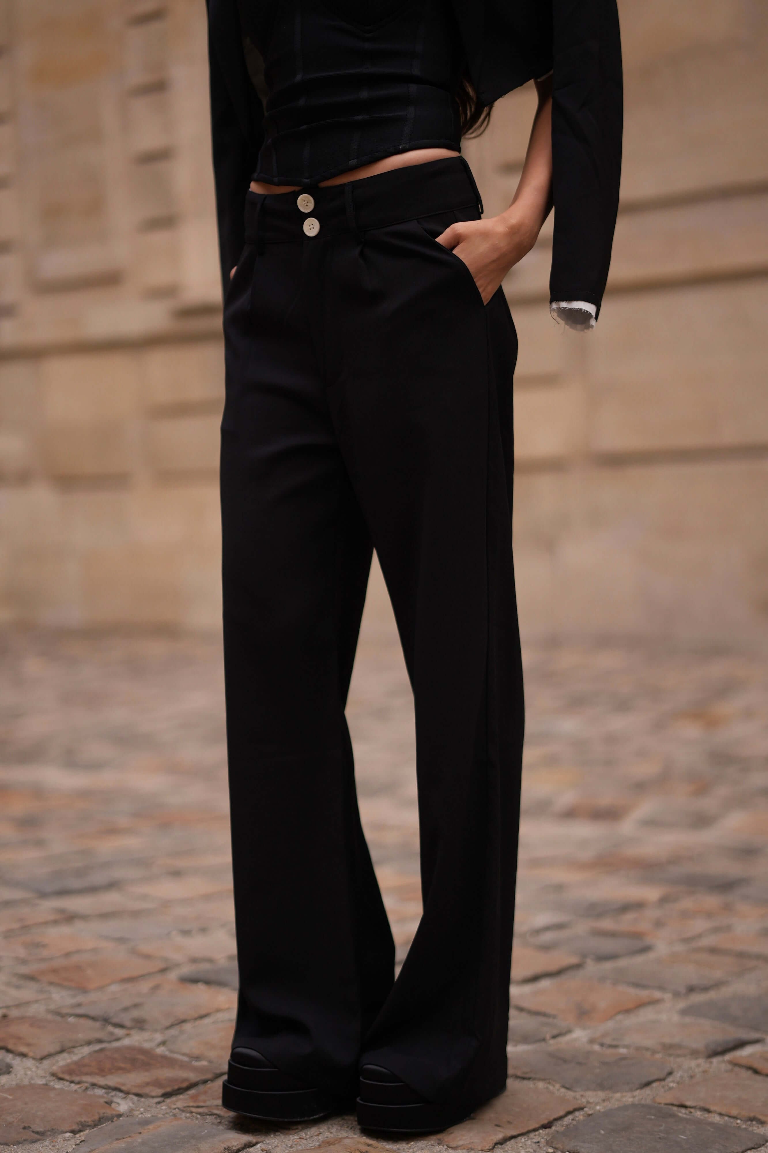 costum negru sacou scurt negru sacou maneca lunga pantaloni lungi negri