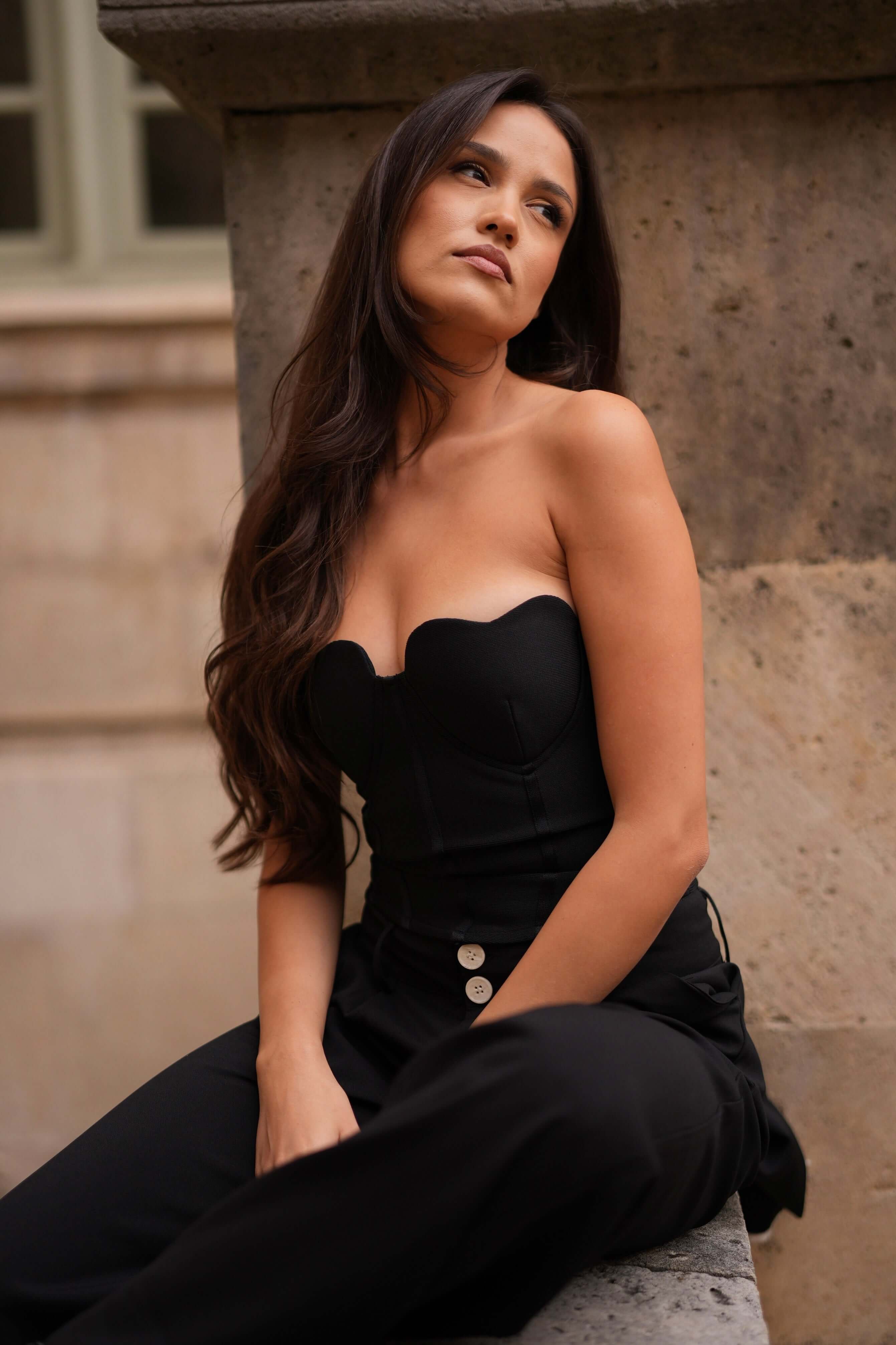 corset negru elastic cu cupe inimioare