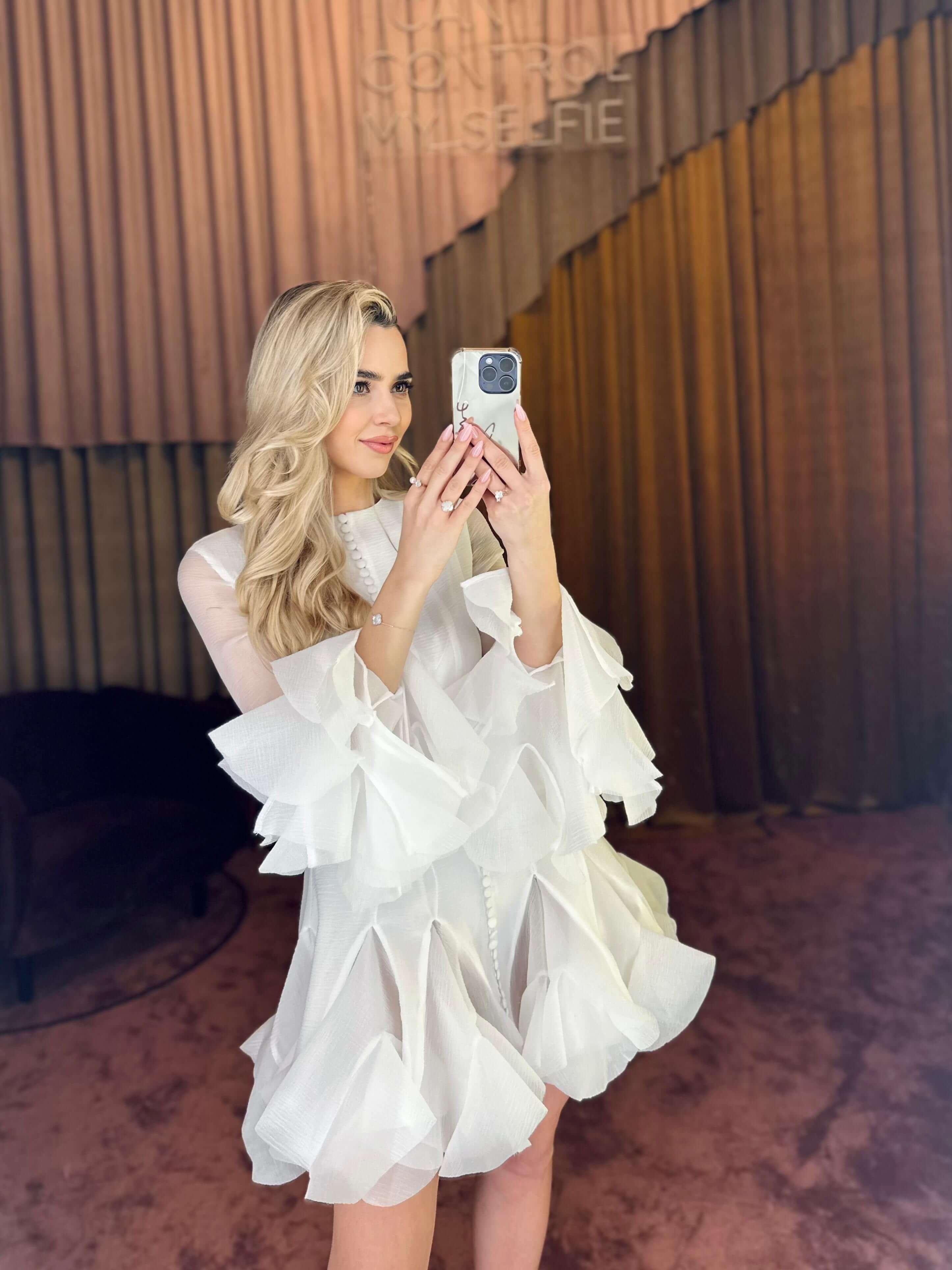 Rochie Mini Alba cu Volane, Swan