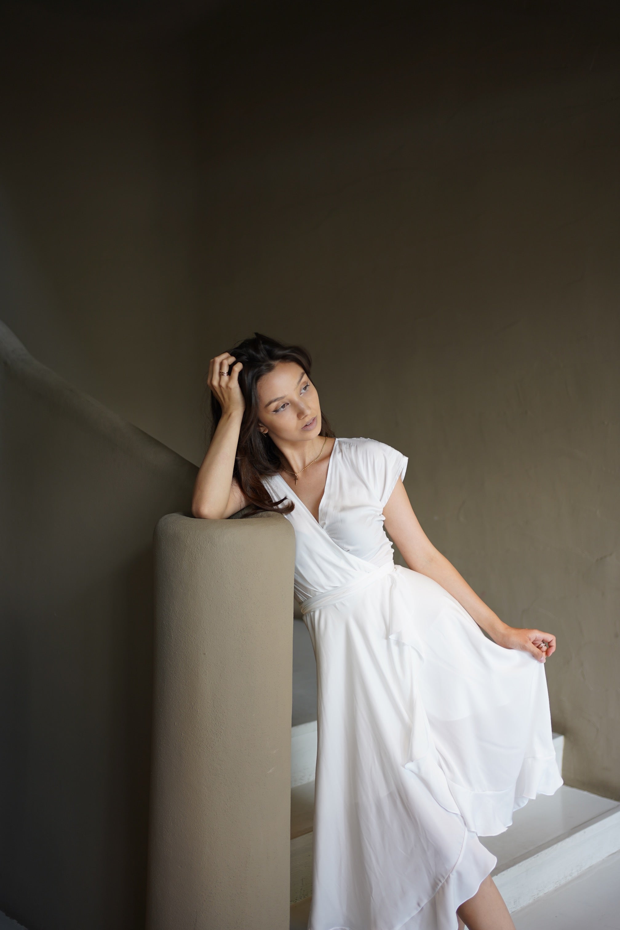 rochie alba vaporoasa petrecuta