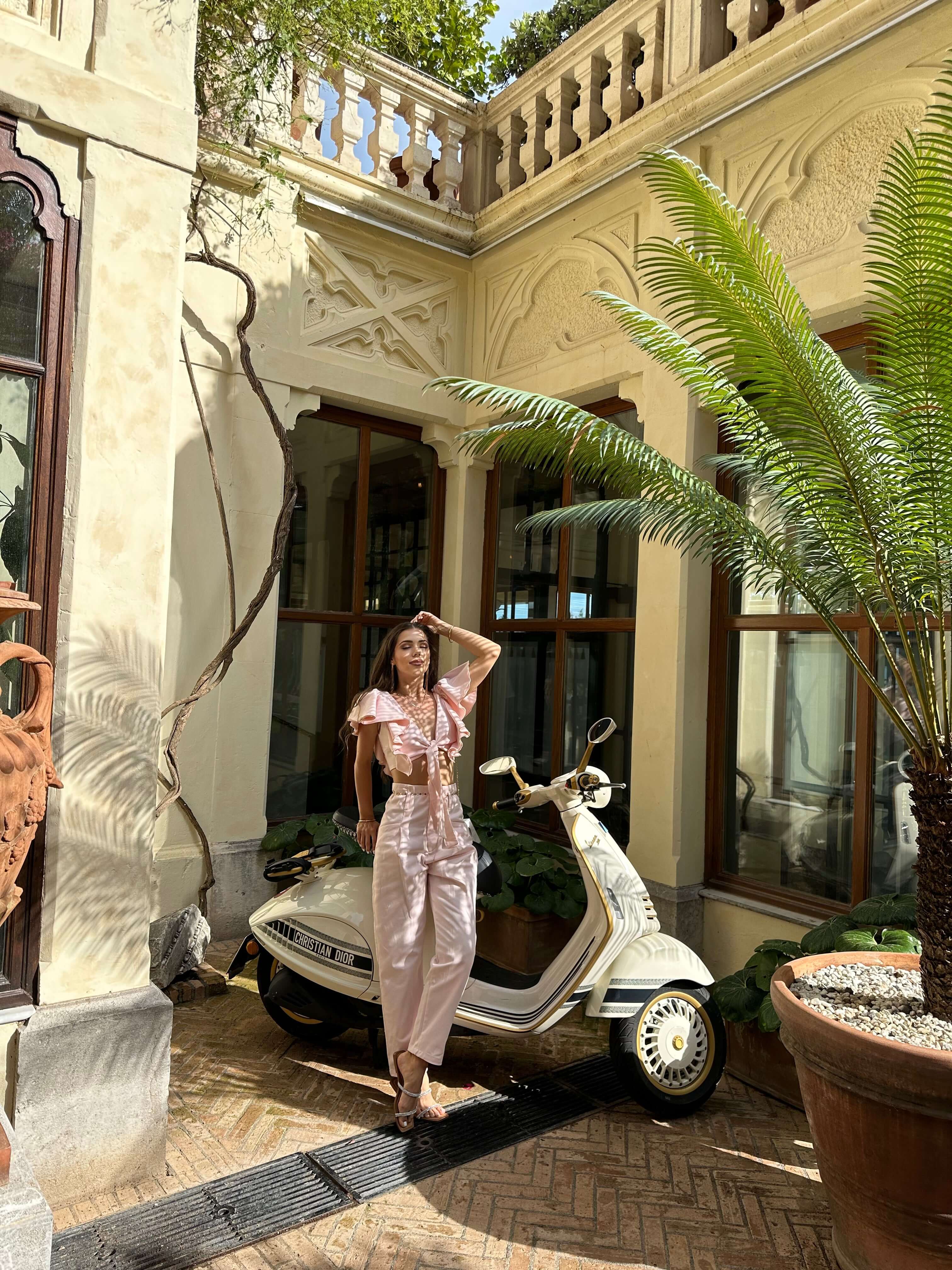 pantaloni roz top roz 