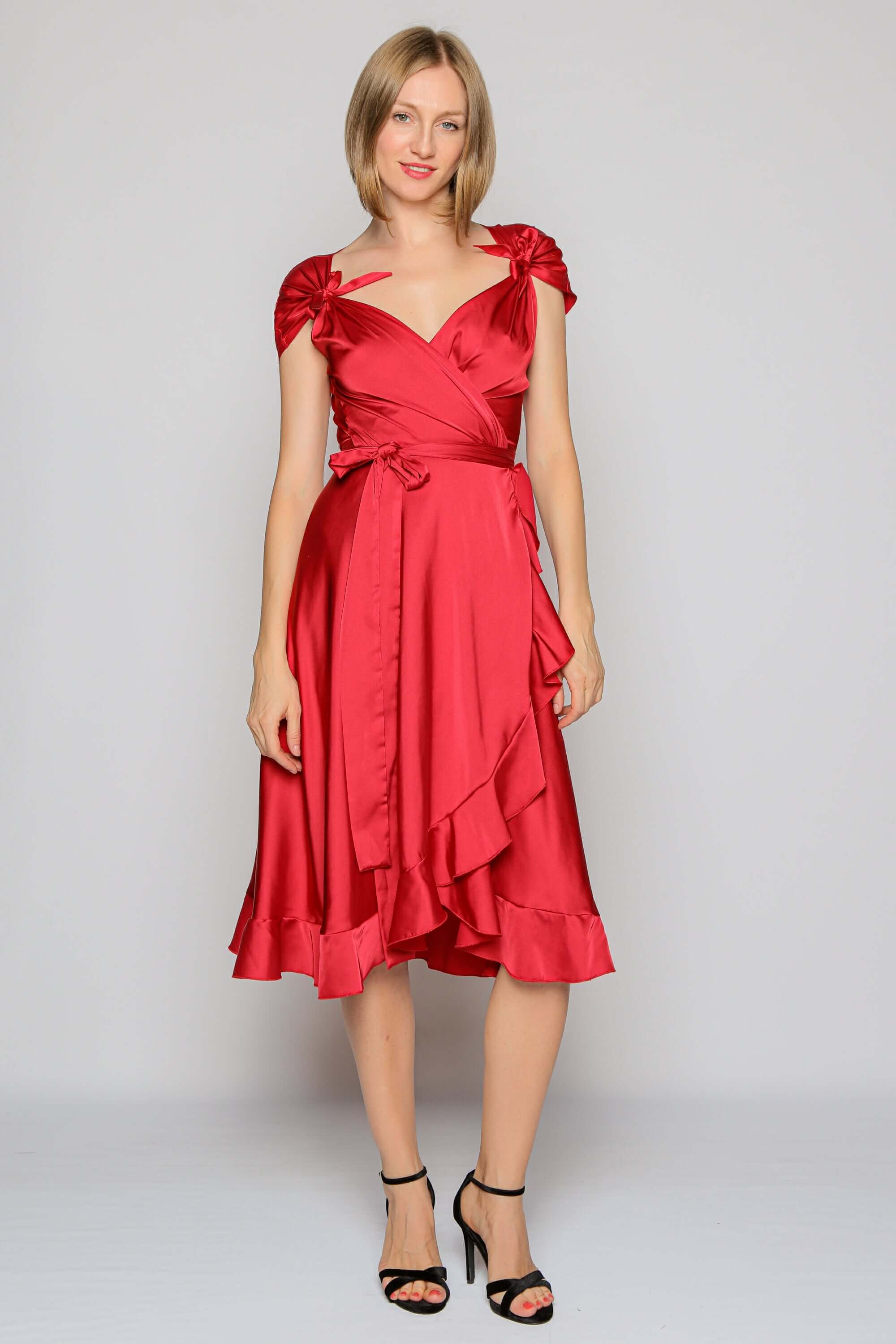 rochie rosie vaporoasa petrecuta